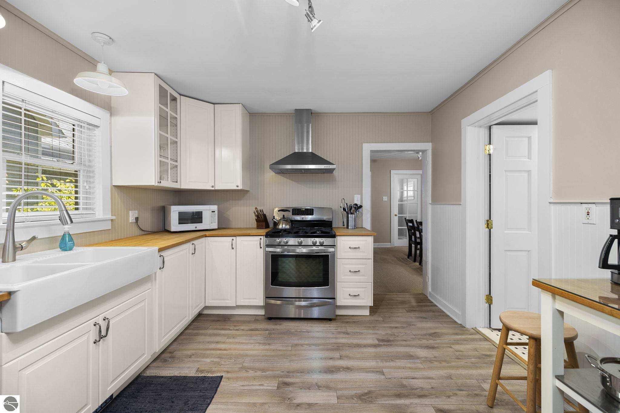 637,639,641 E Eighth Street, Traverse City