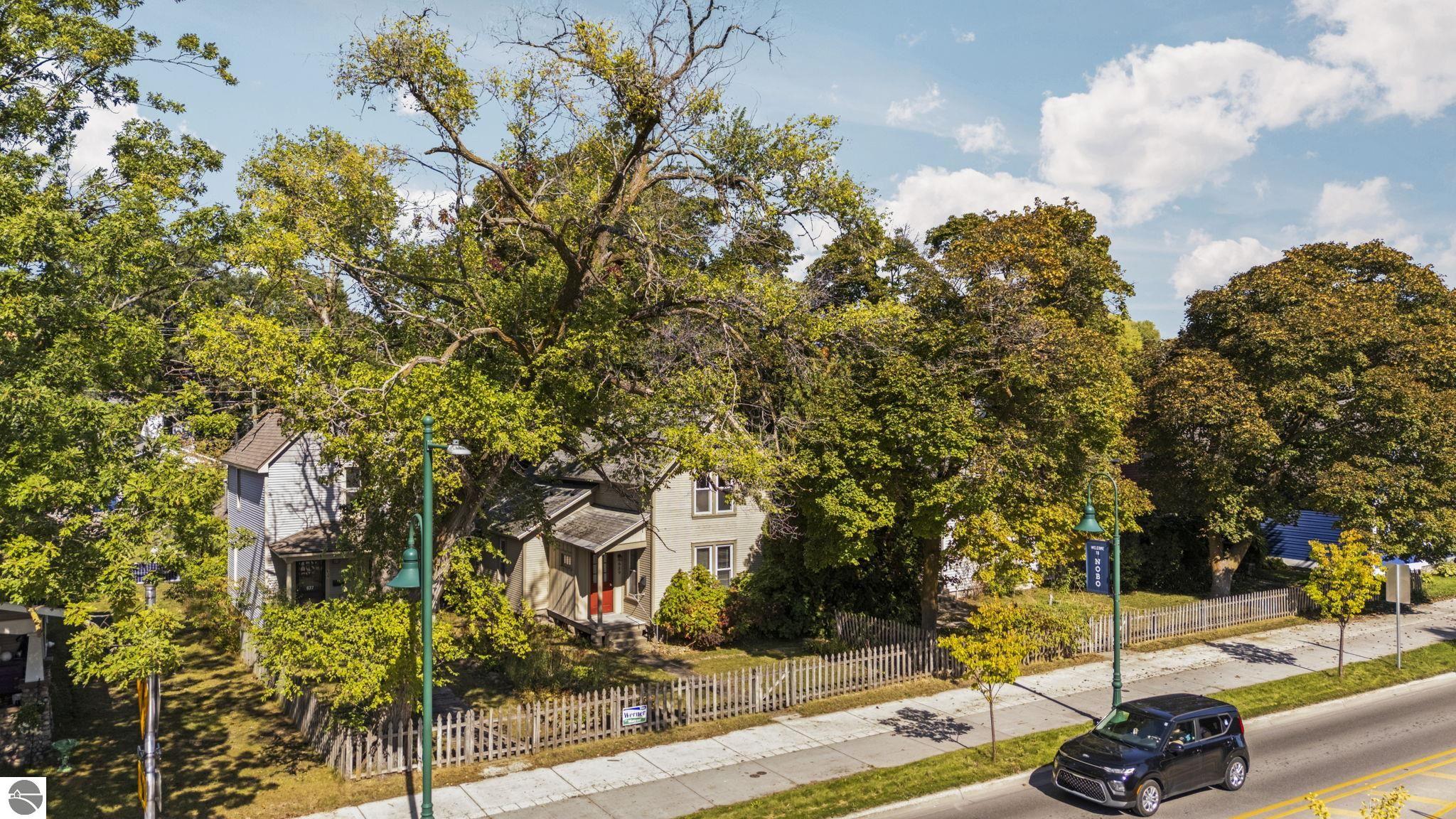 637,639,641 E Eighth Street, Traverse City