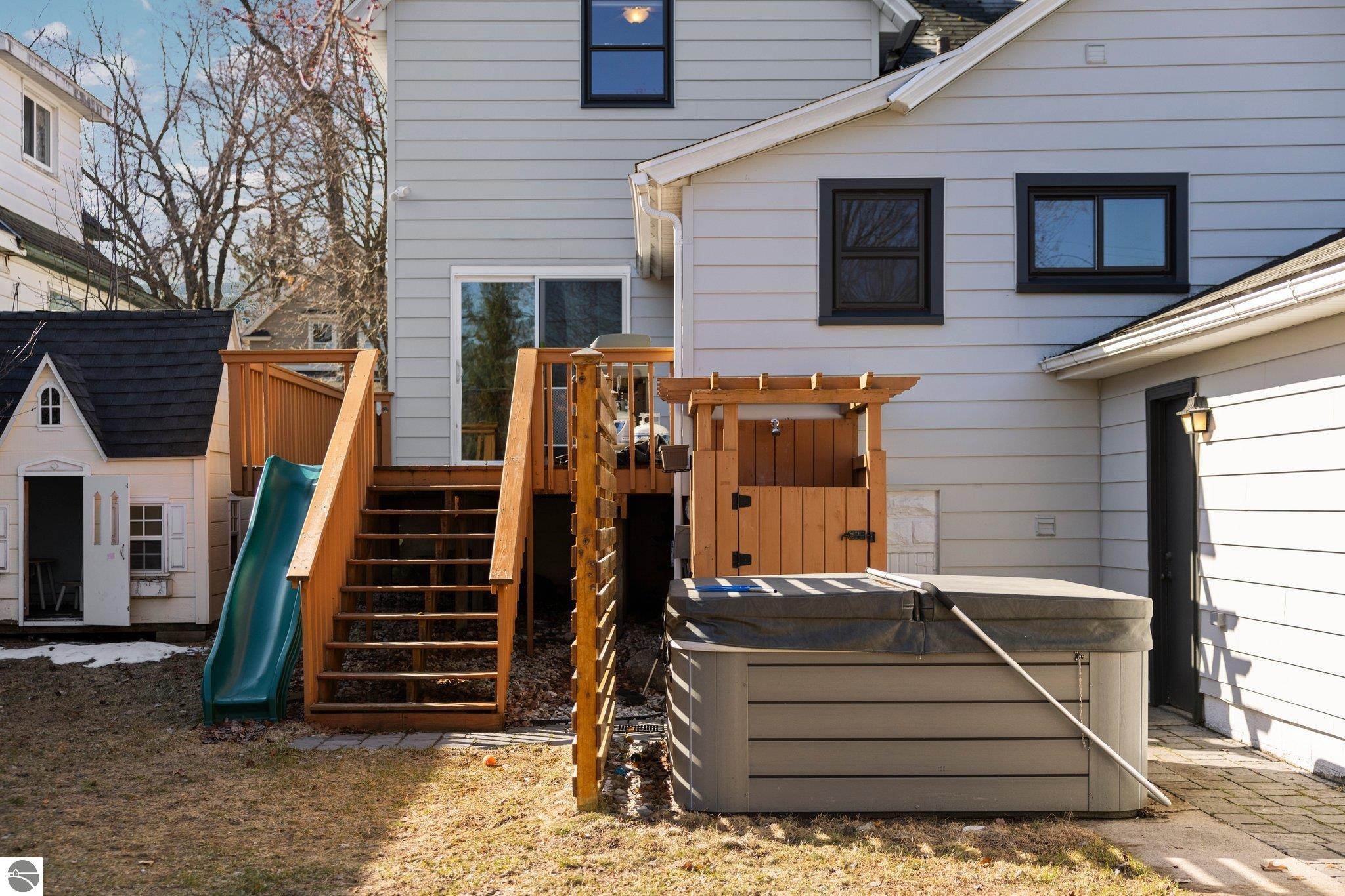 863 Washington Street