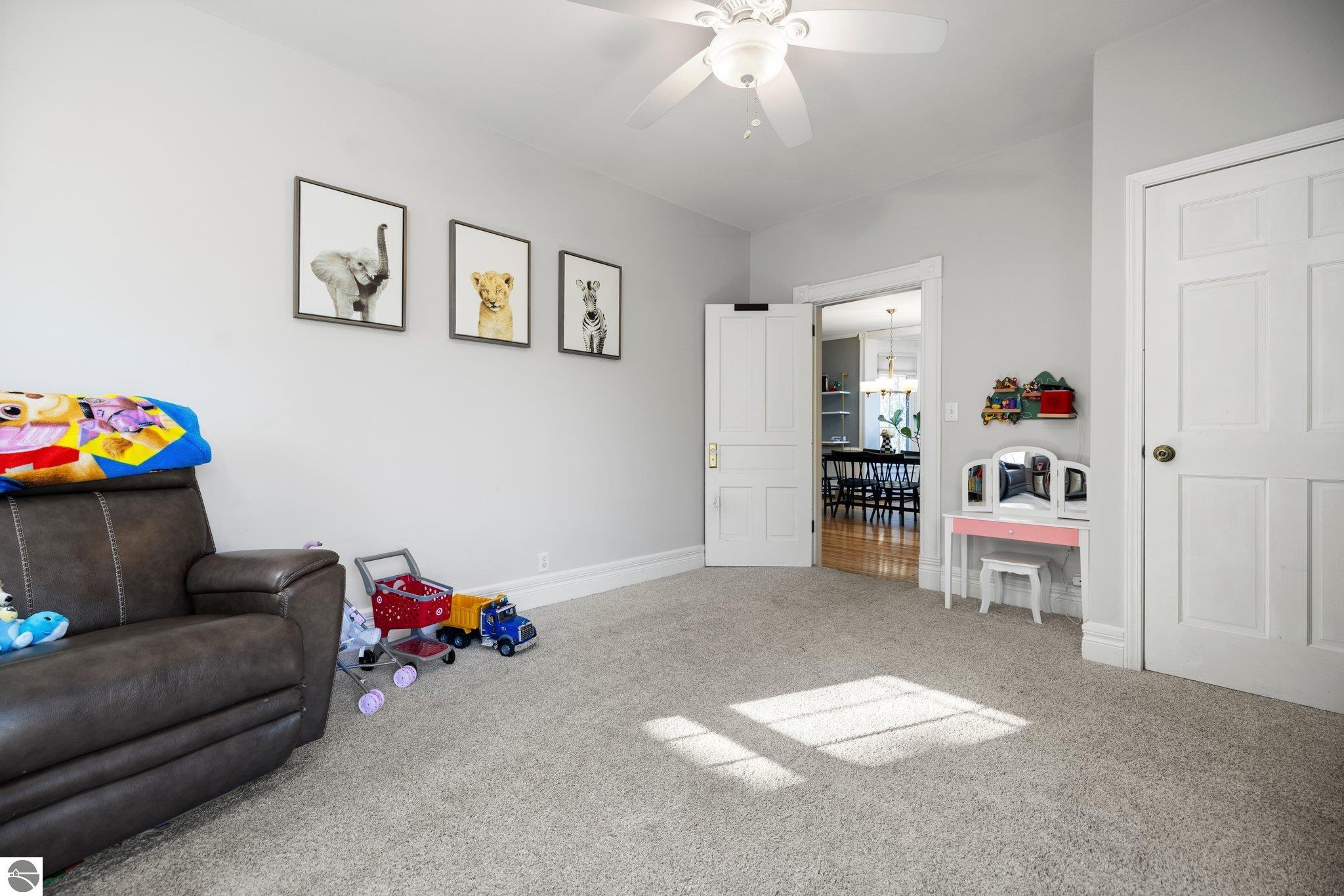 863 Washington Street