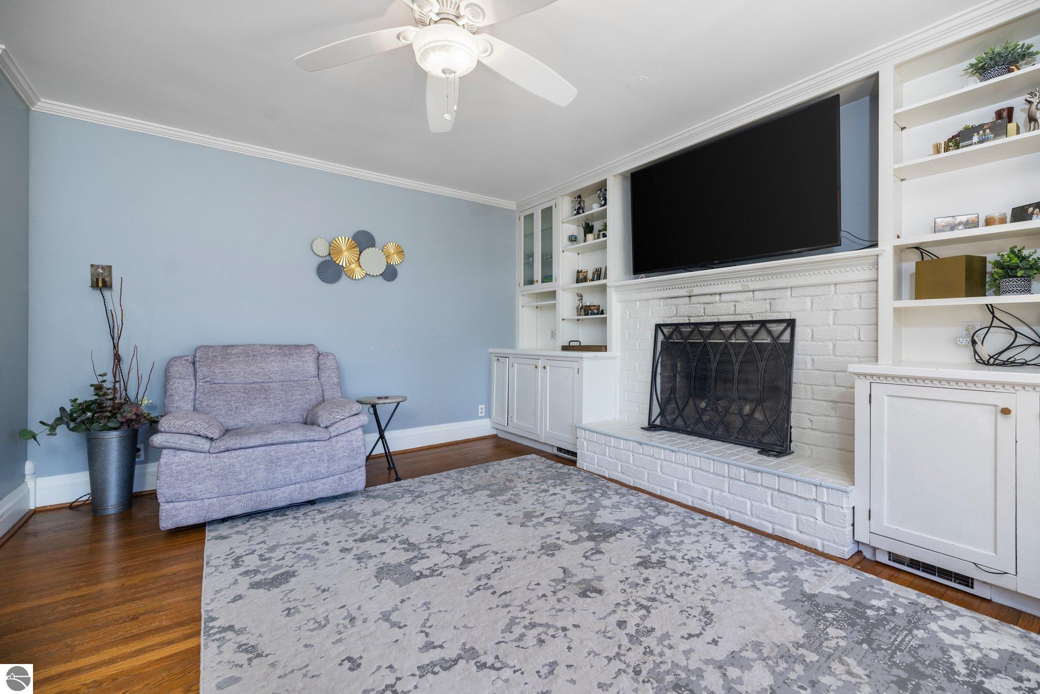 863 Washington Street