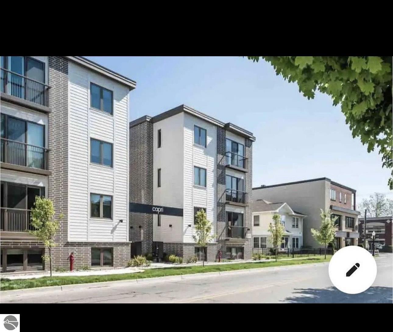 131 E Eighth Street # 210