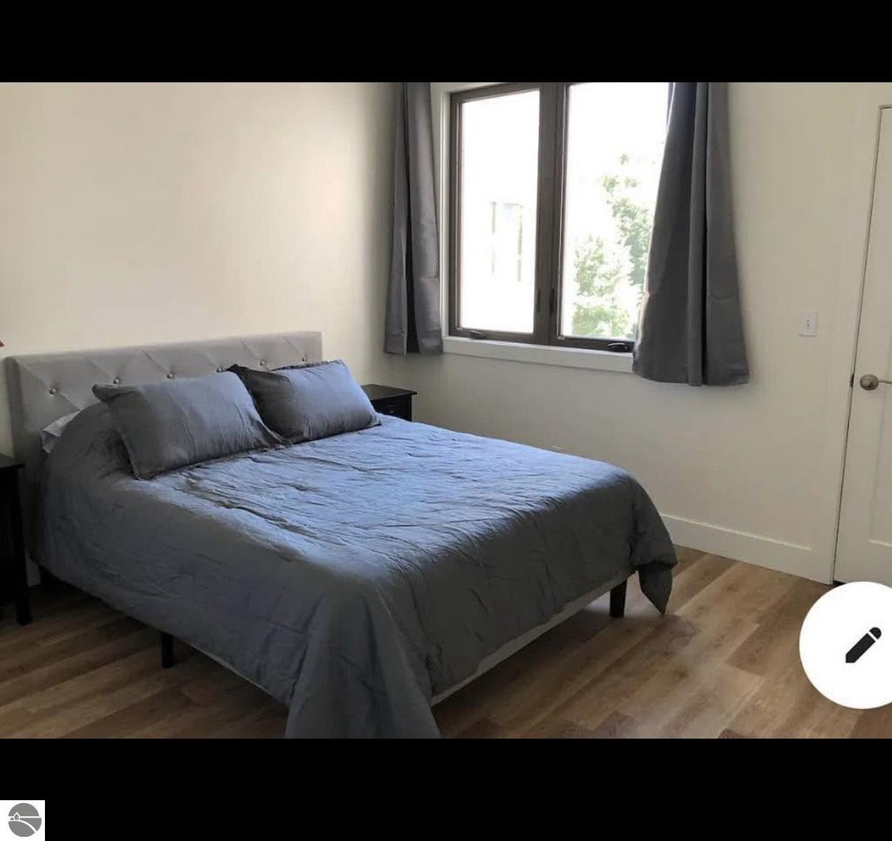 131 E Eighth Street # 210