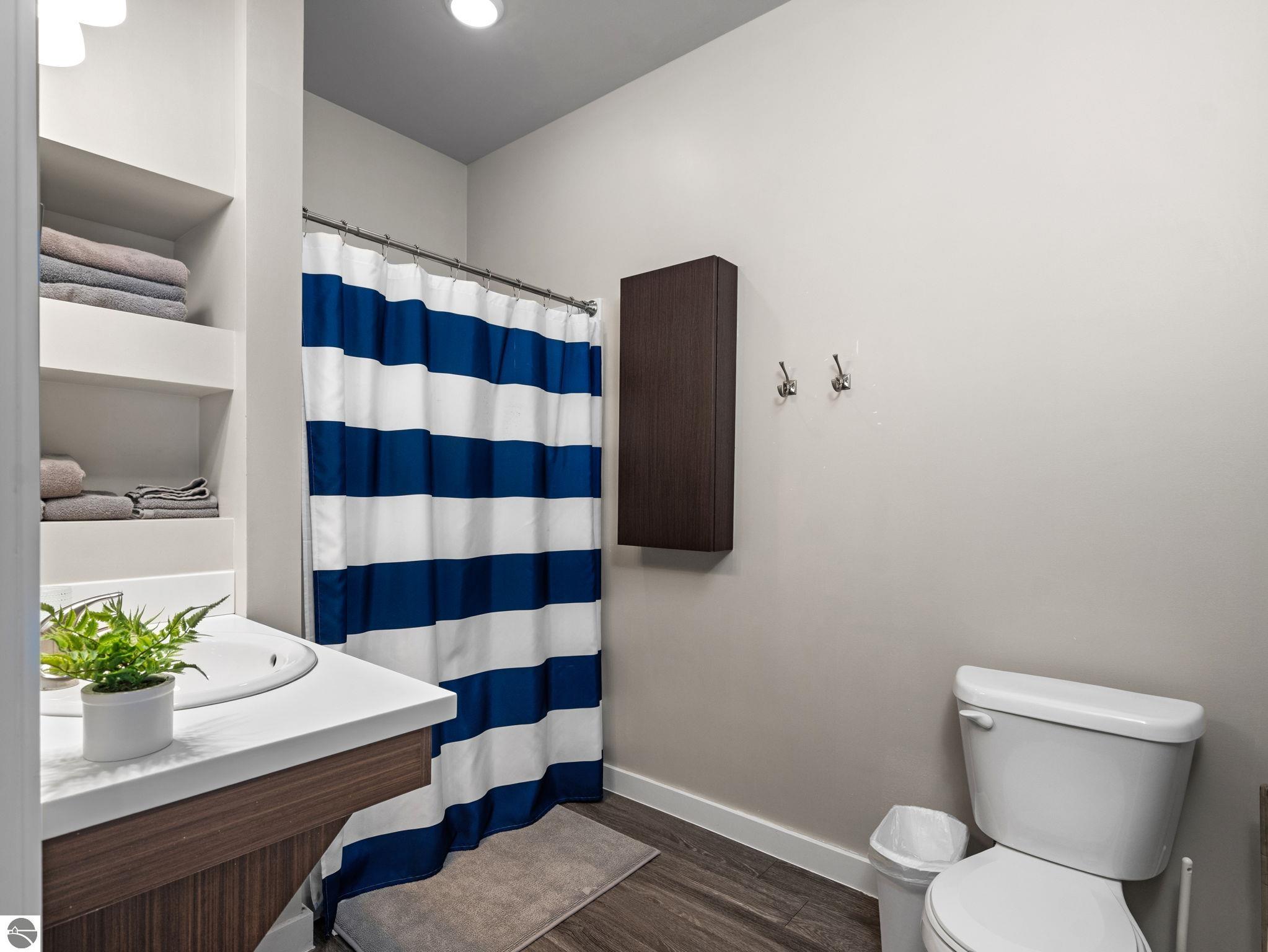 619 E Eighth Street # 10