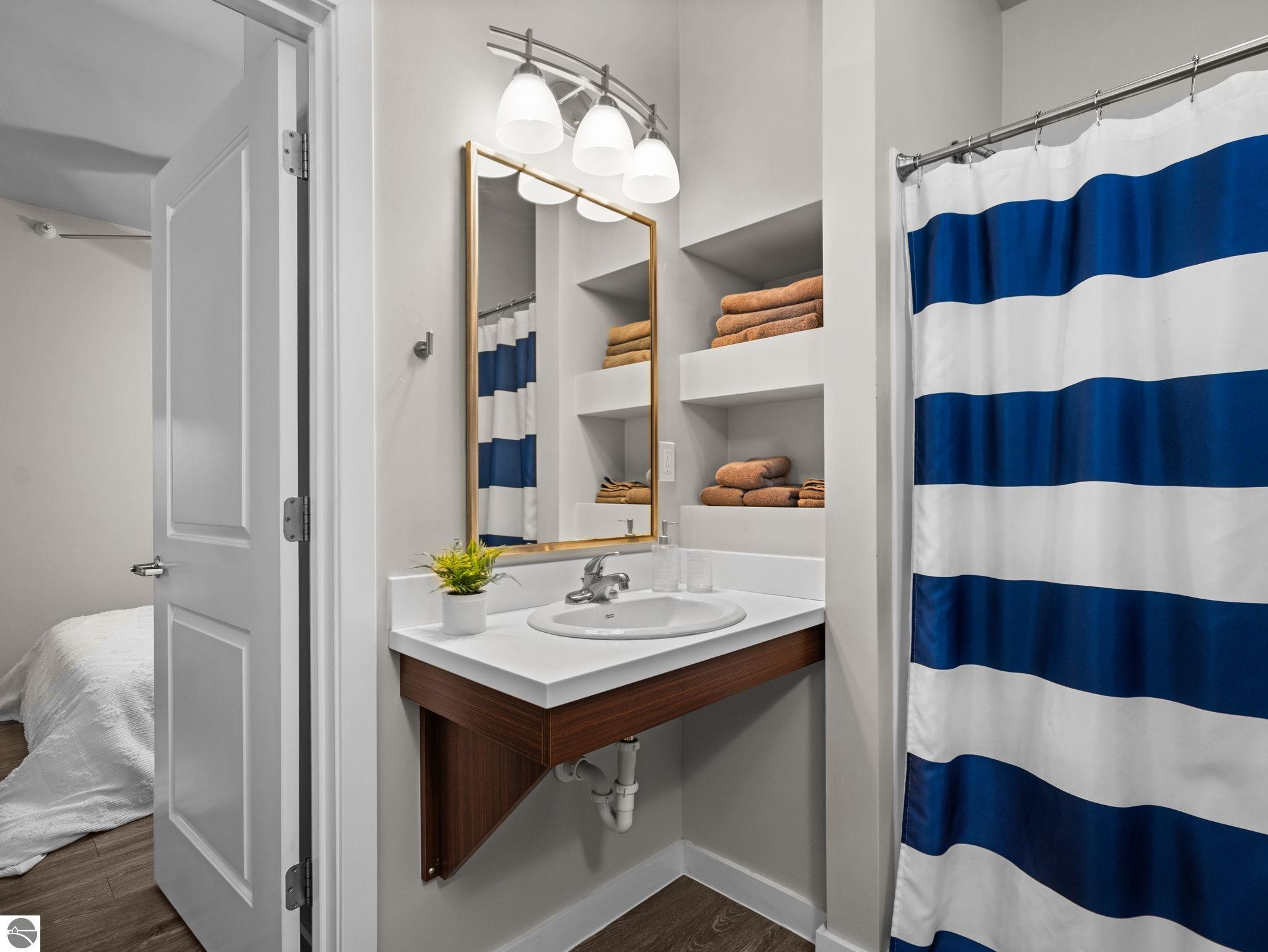 619 E Eighth Street # 10