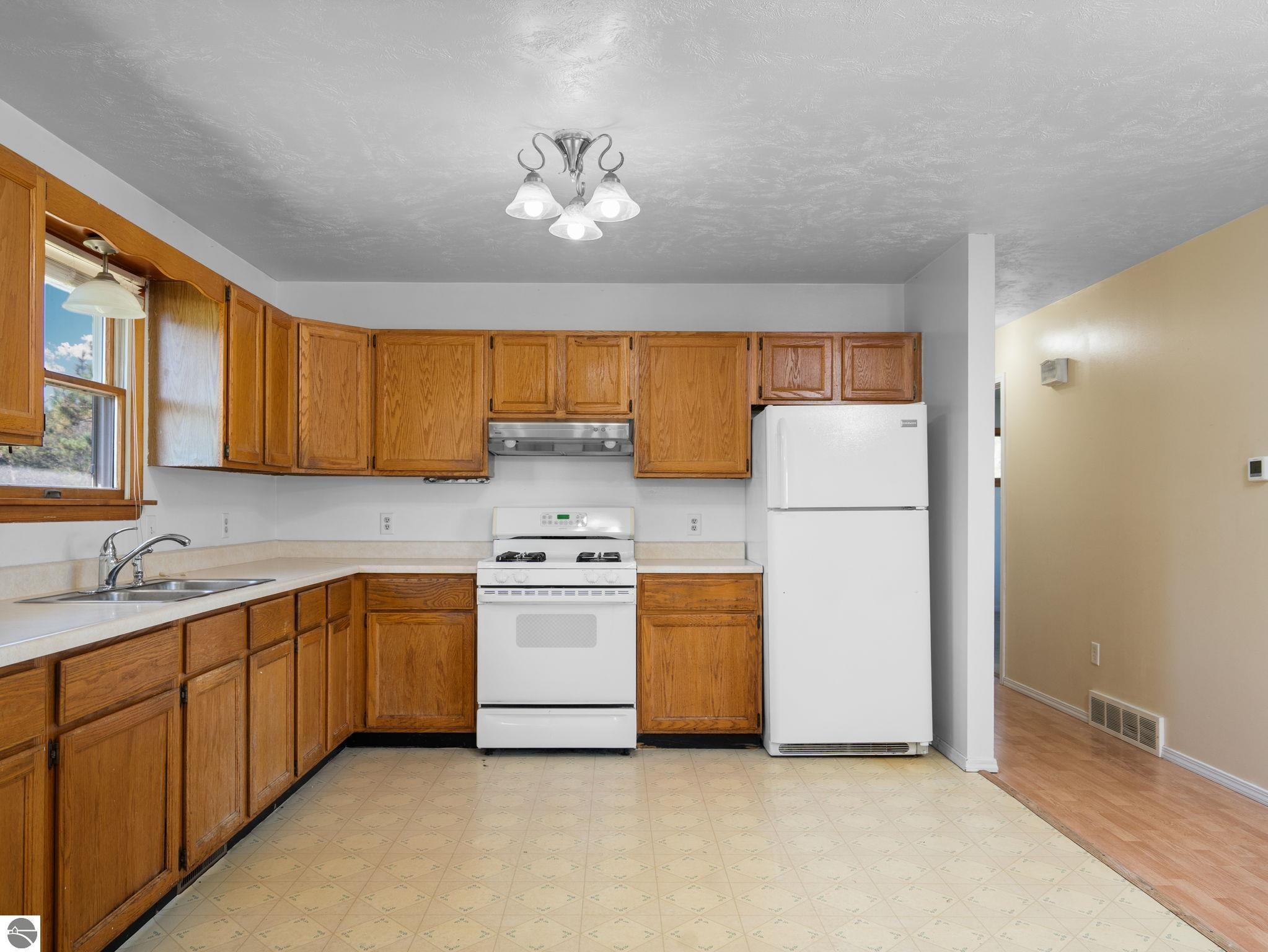 1800 Fairfield Drive