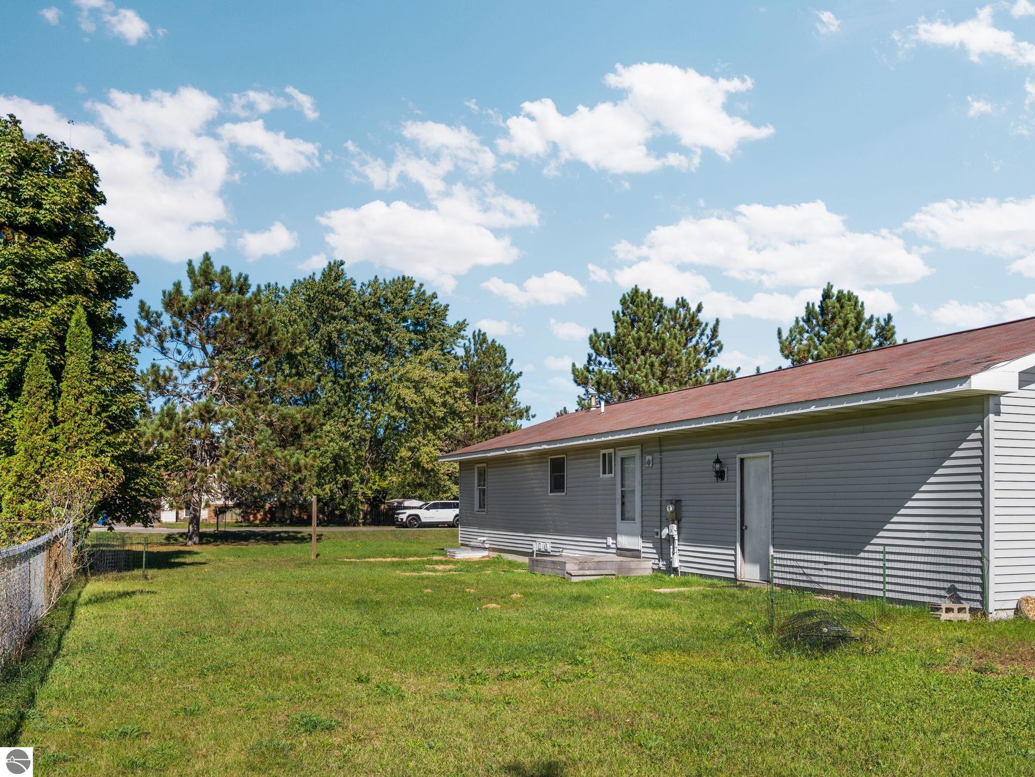 1800 Fairfield Drive