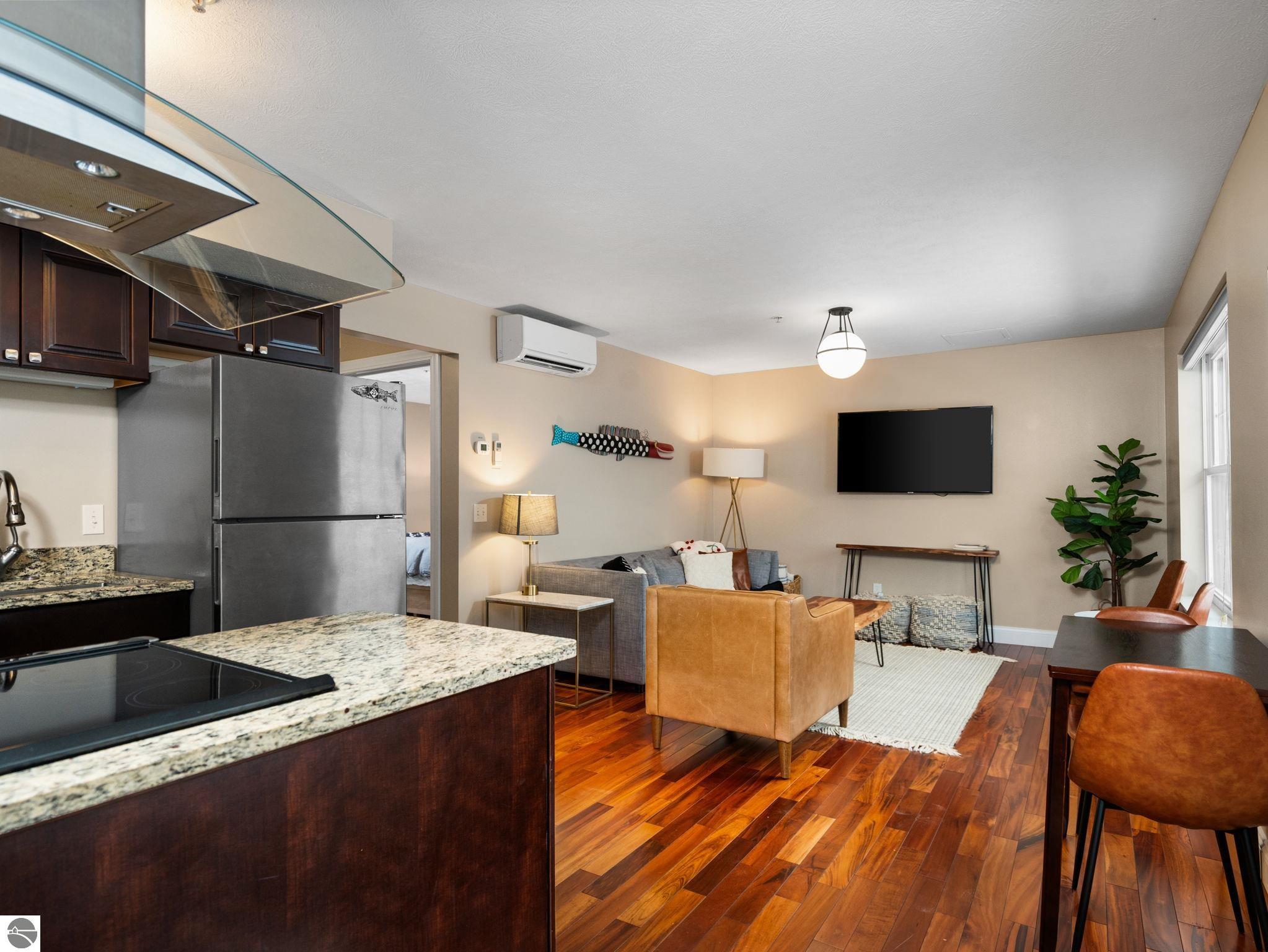 143 E Eighth Street # 103