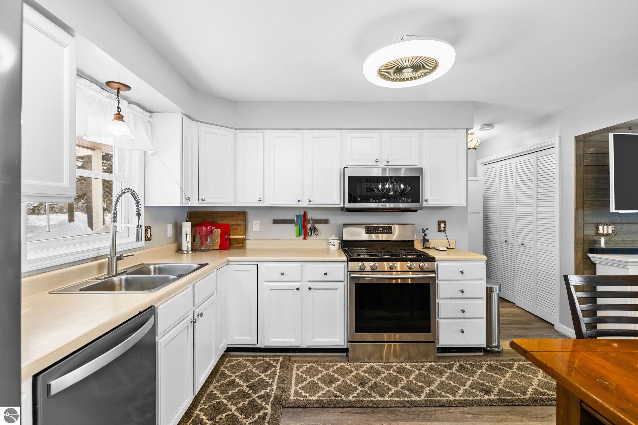 4029 E Shore Drive NE # 3