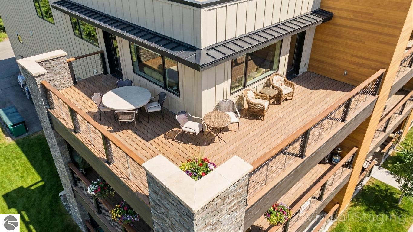 225 E Seventeenth Street # 3C