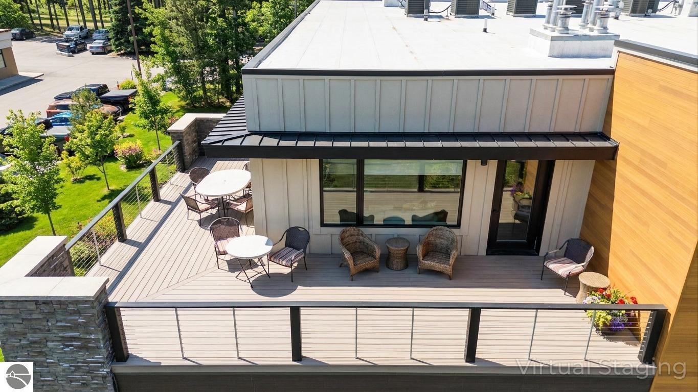 225 E Seventeenth Street # 3C