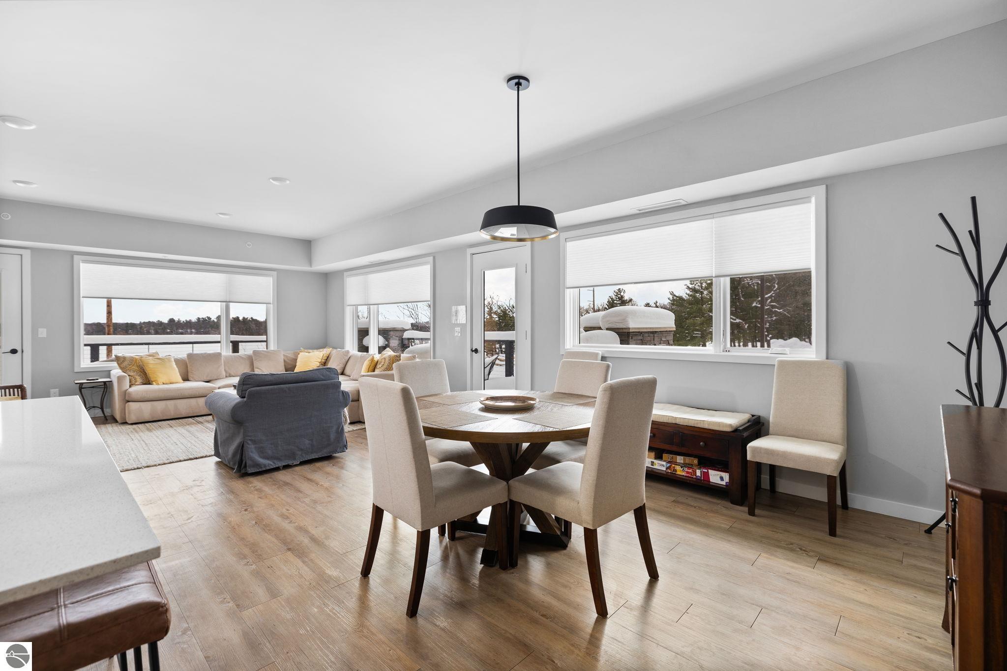 225 E Seventeenth Street # 3C