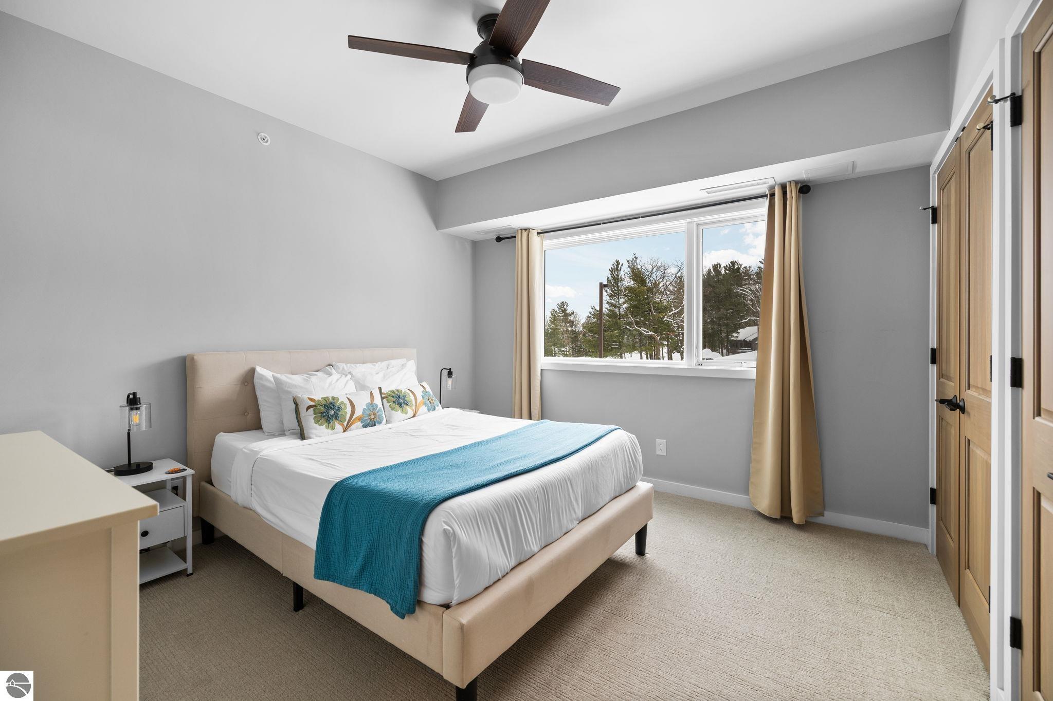 225 E Seventeenth Street # 3C