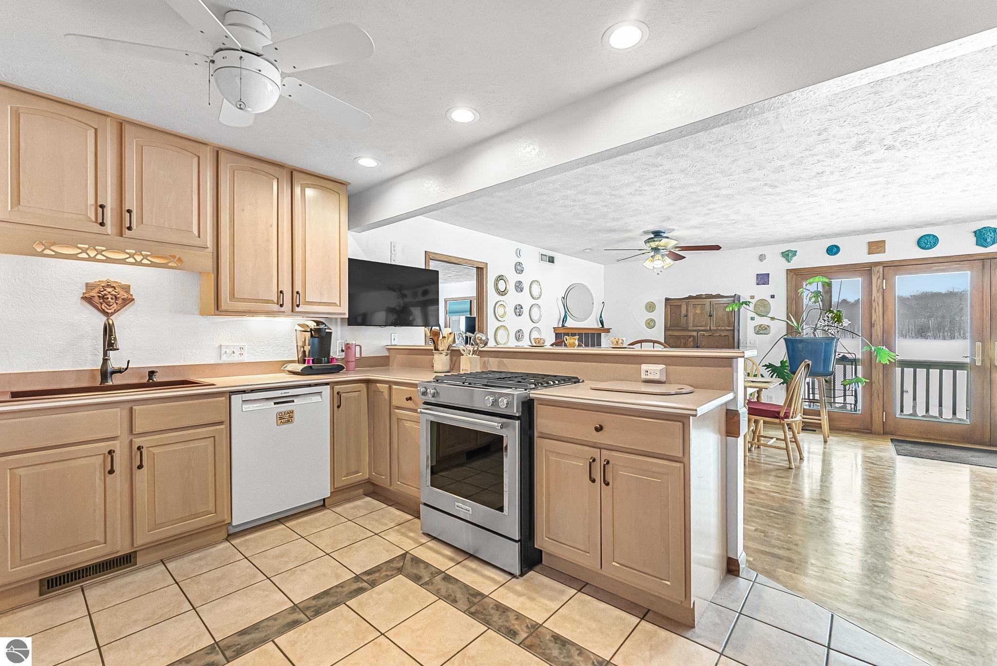 420 W Beech Bark Trail