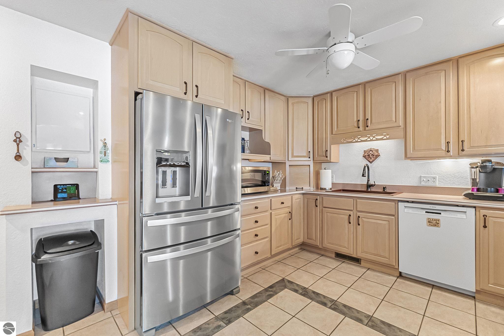 420 W Beech Bark Trail