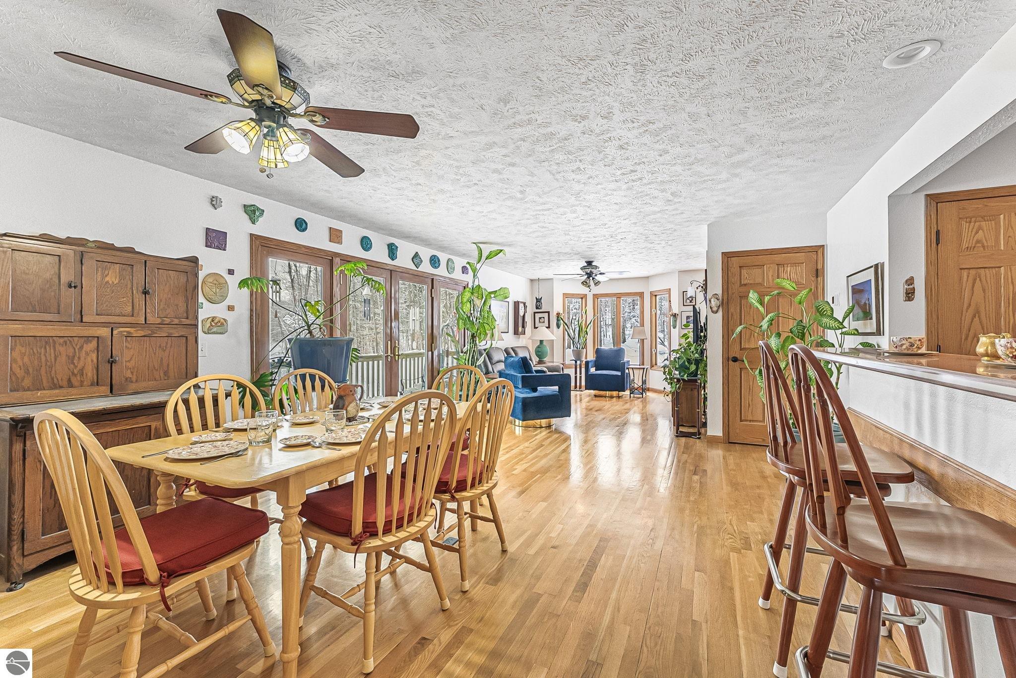 420 W Beech Bark Trail