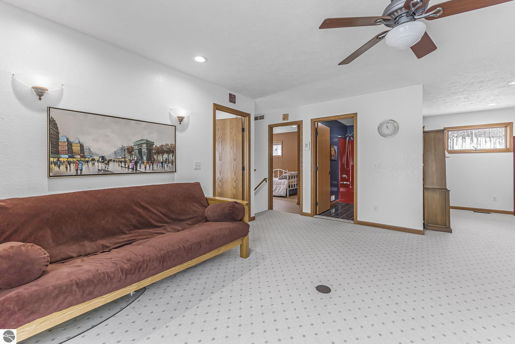 420 W Beech Bark Trail