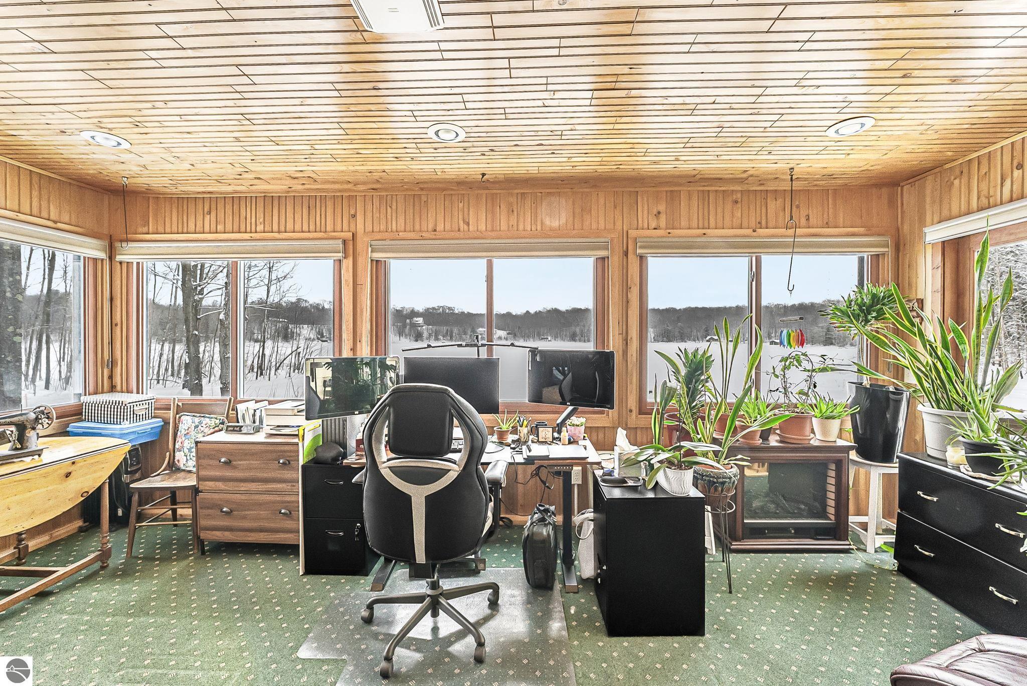 420 W Beech Bark Trail