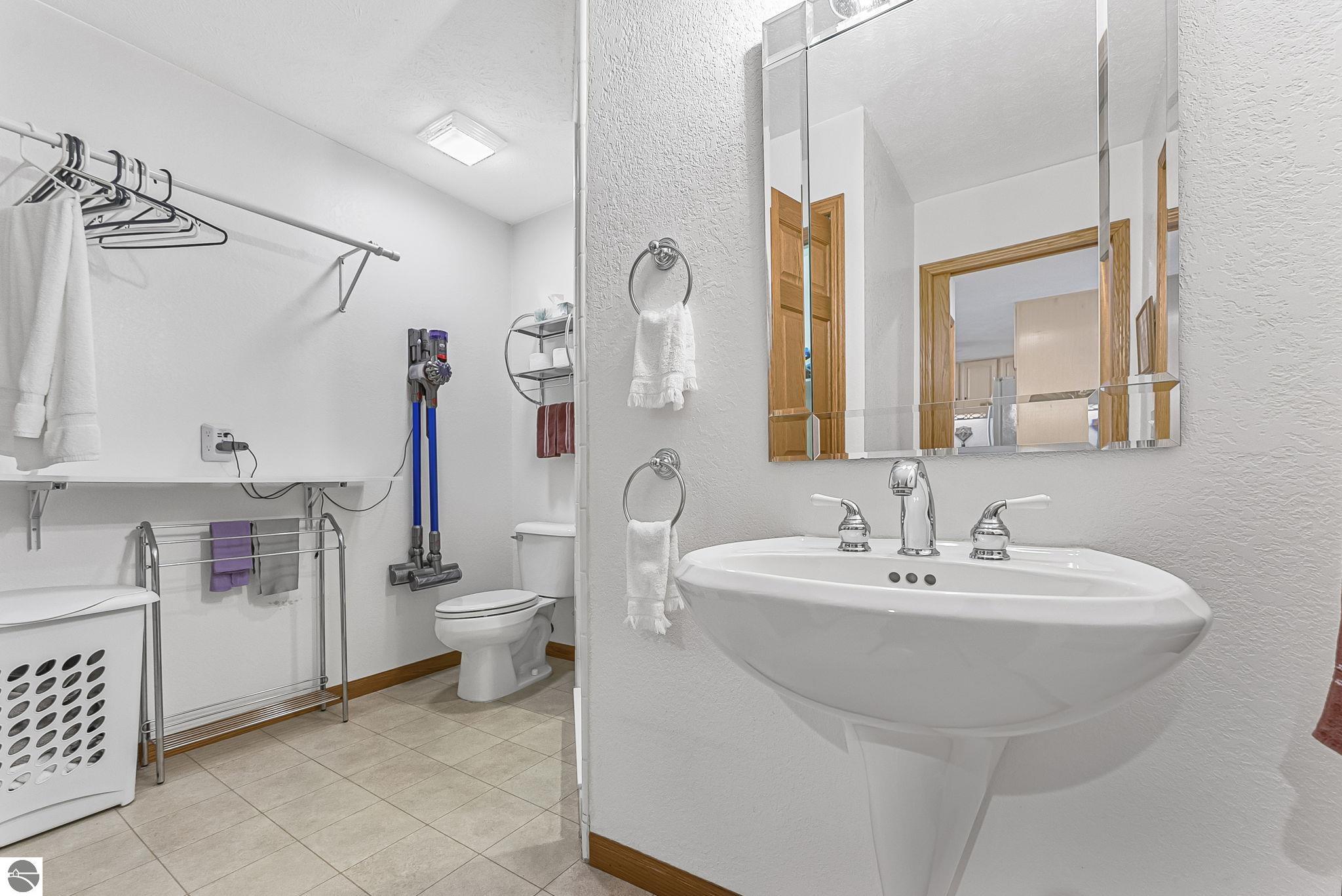 420 W Beech Bark Trail