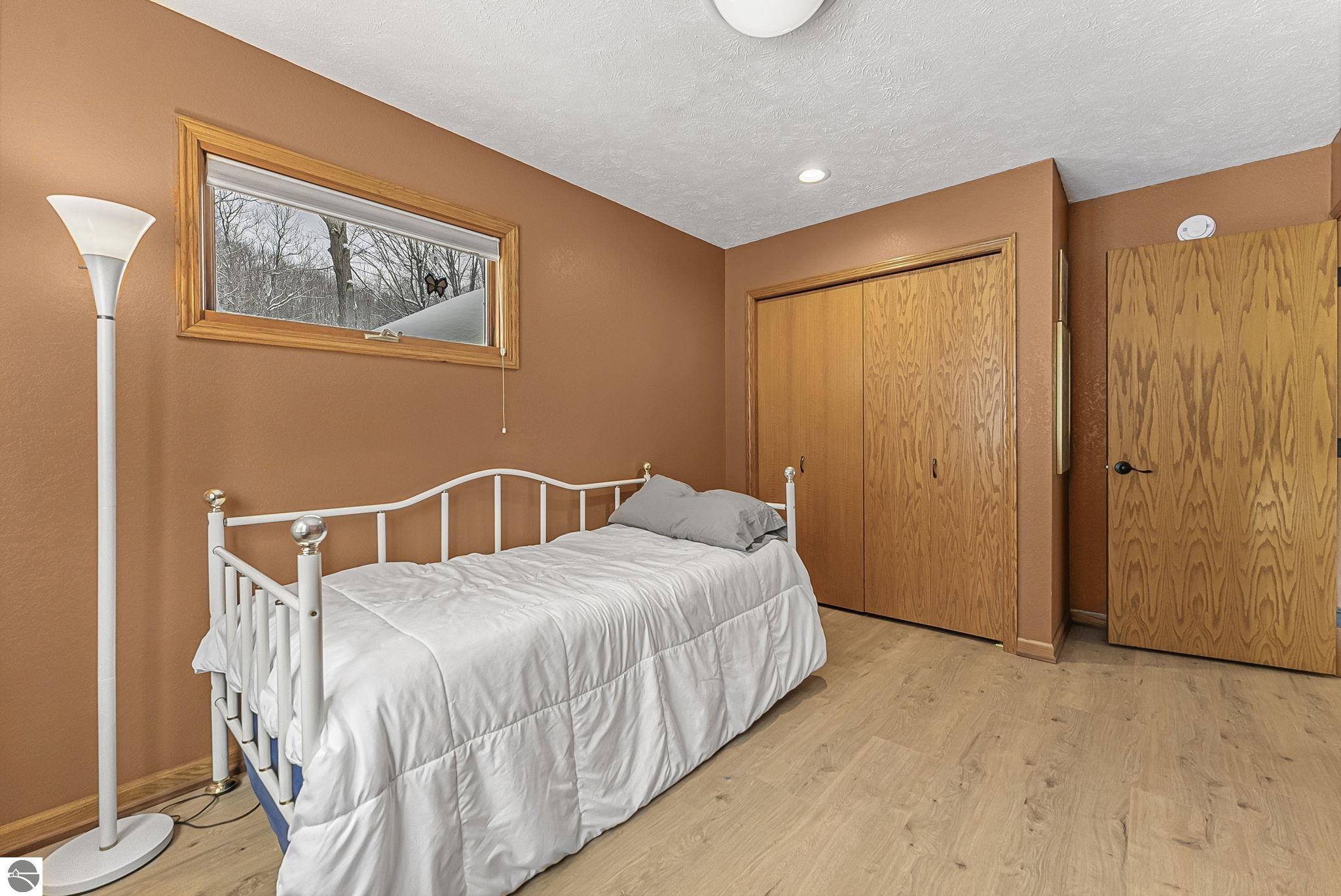 420 W Beech Bark Trail