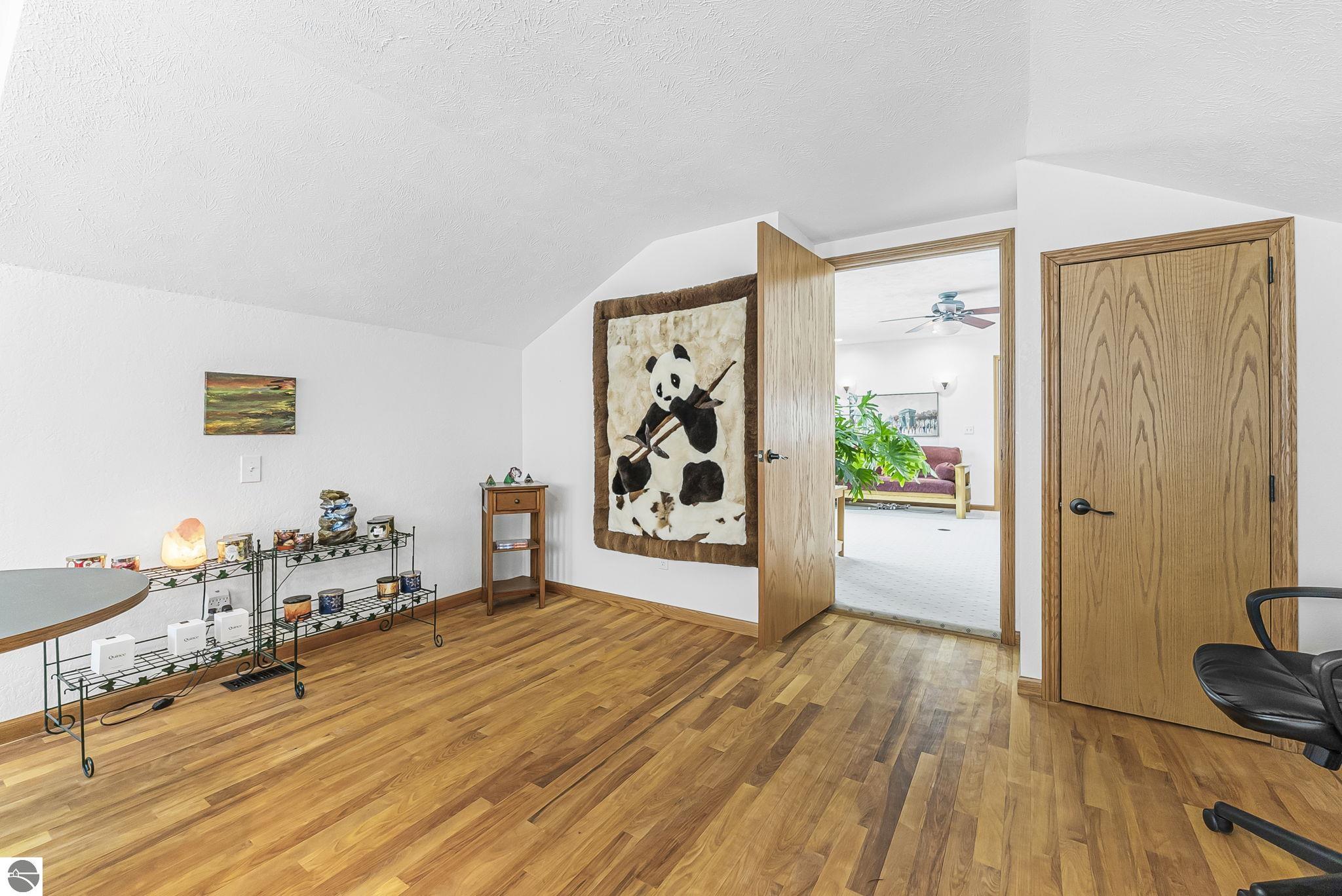 420 W Beech Bark Trail