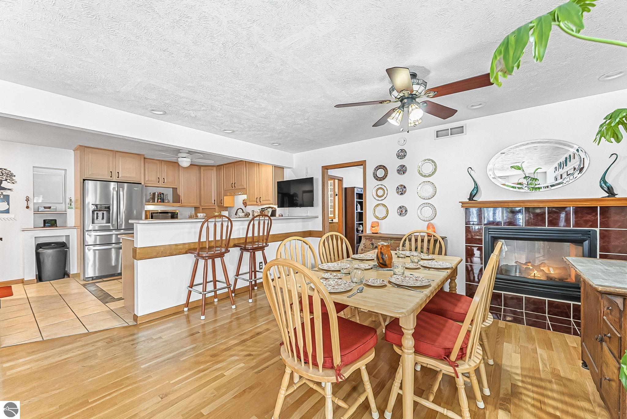 420 W Beech Bark Trail