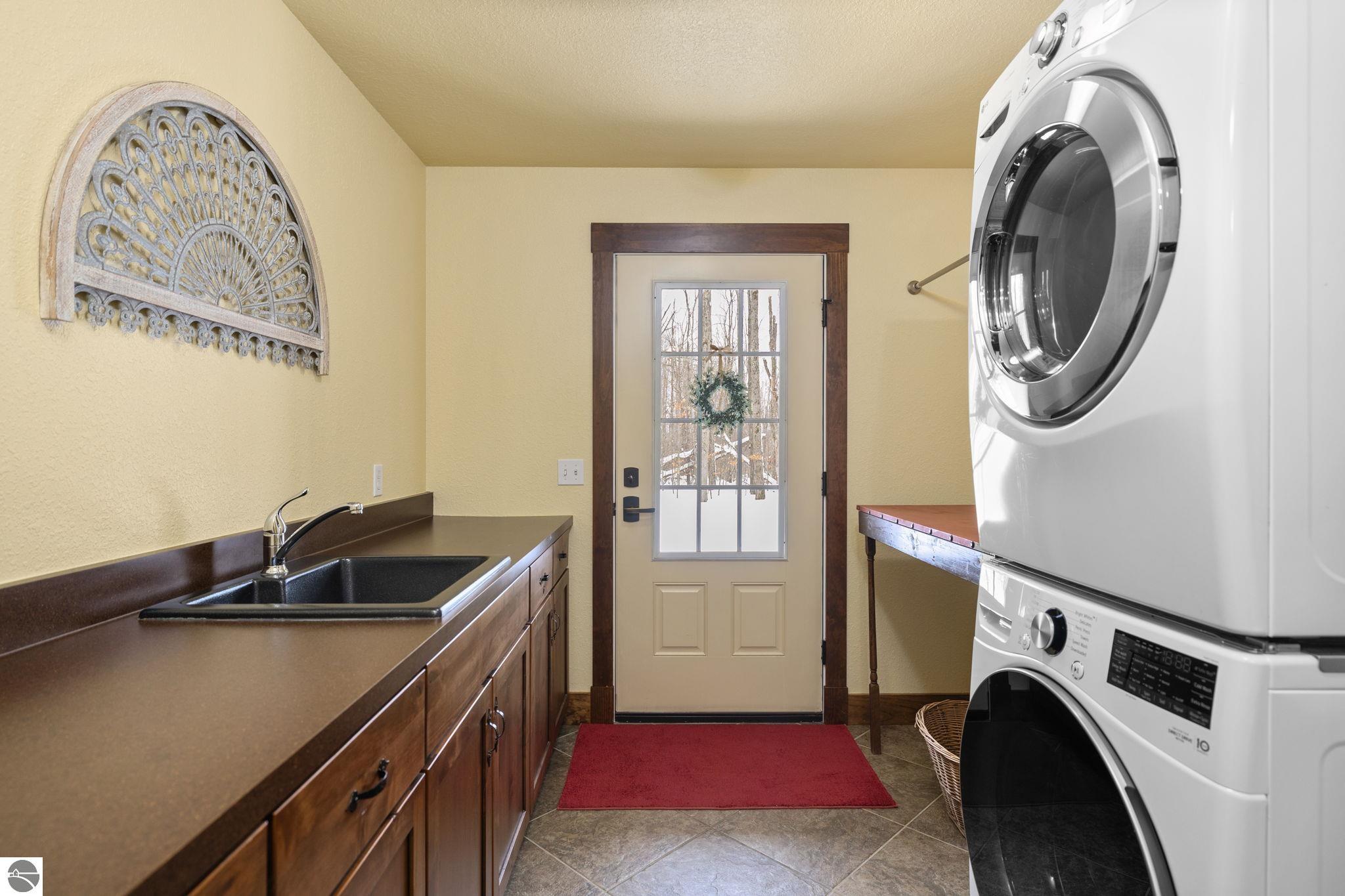 2620 Peregrine Drive