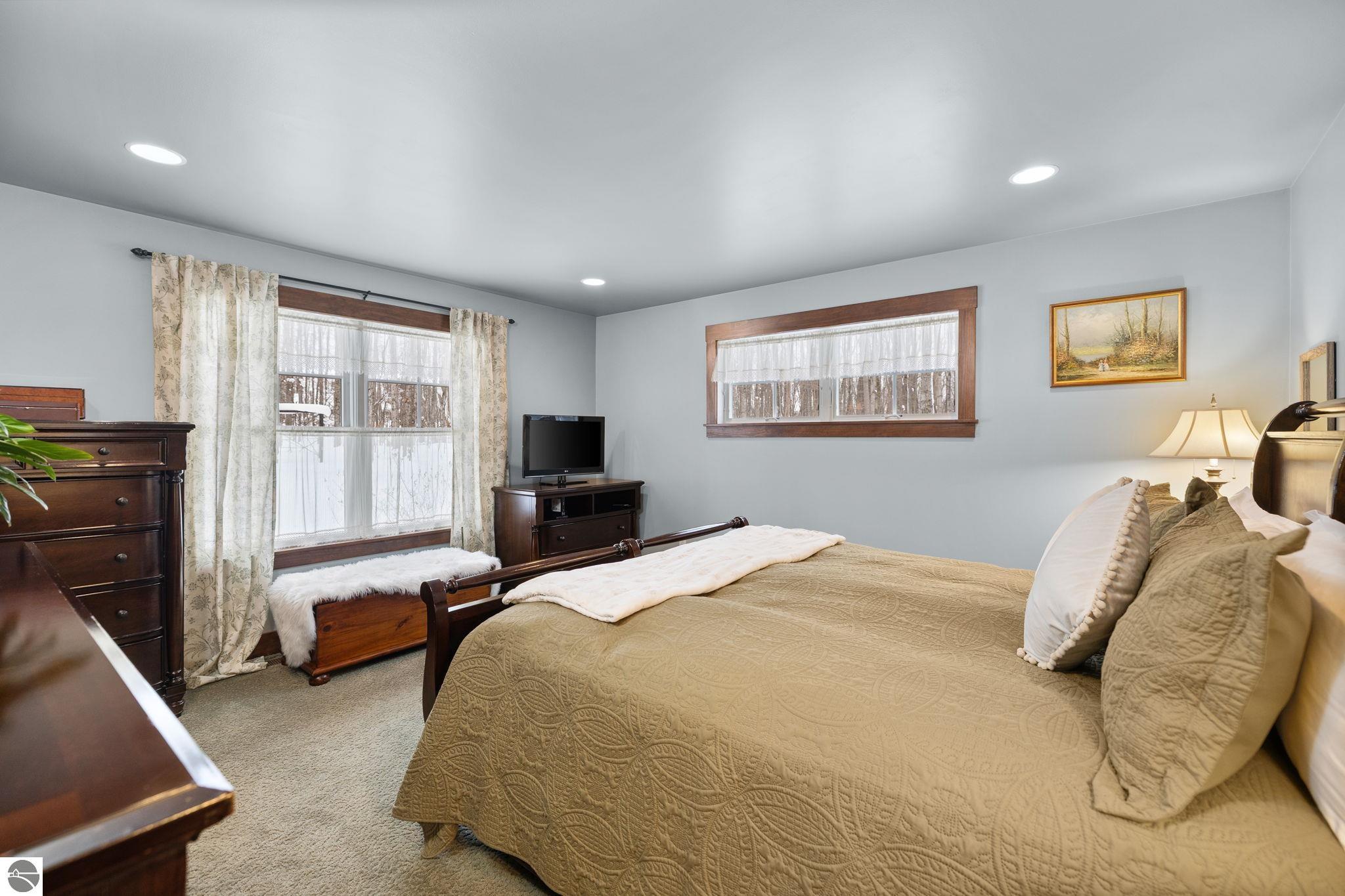 2620 Peregrine Drive