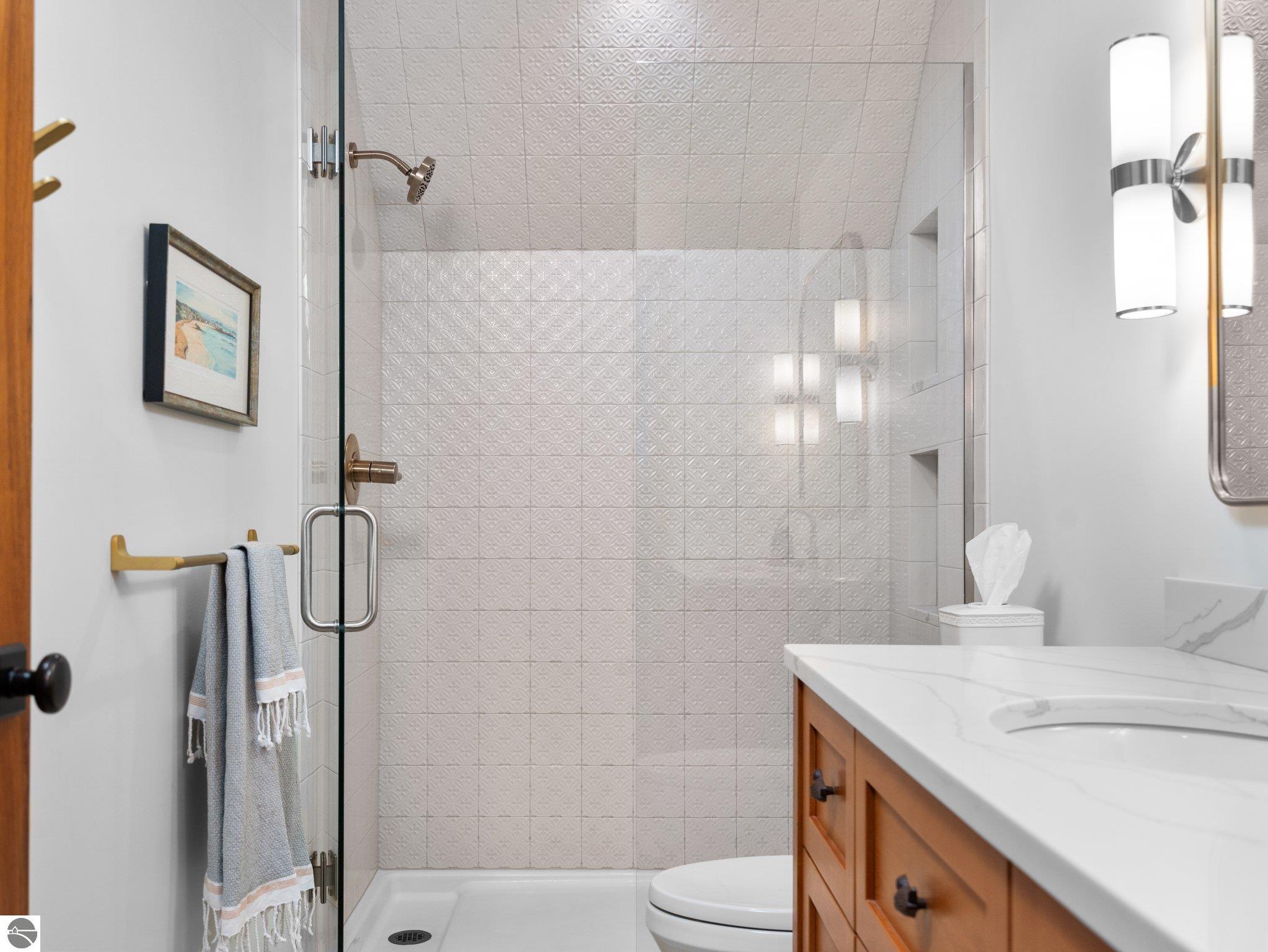 7135 E Birch Point Road