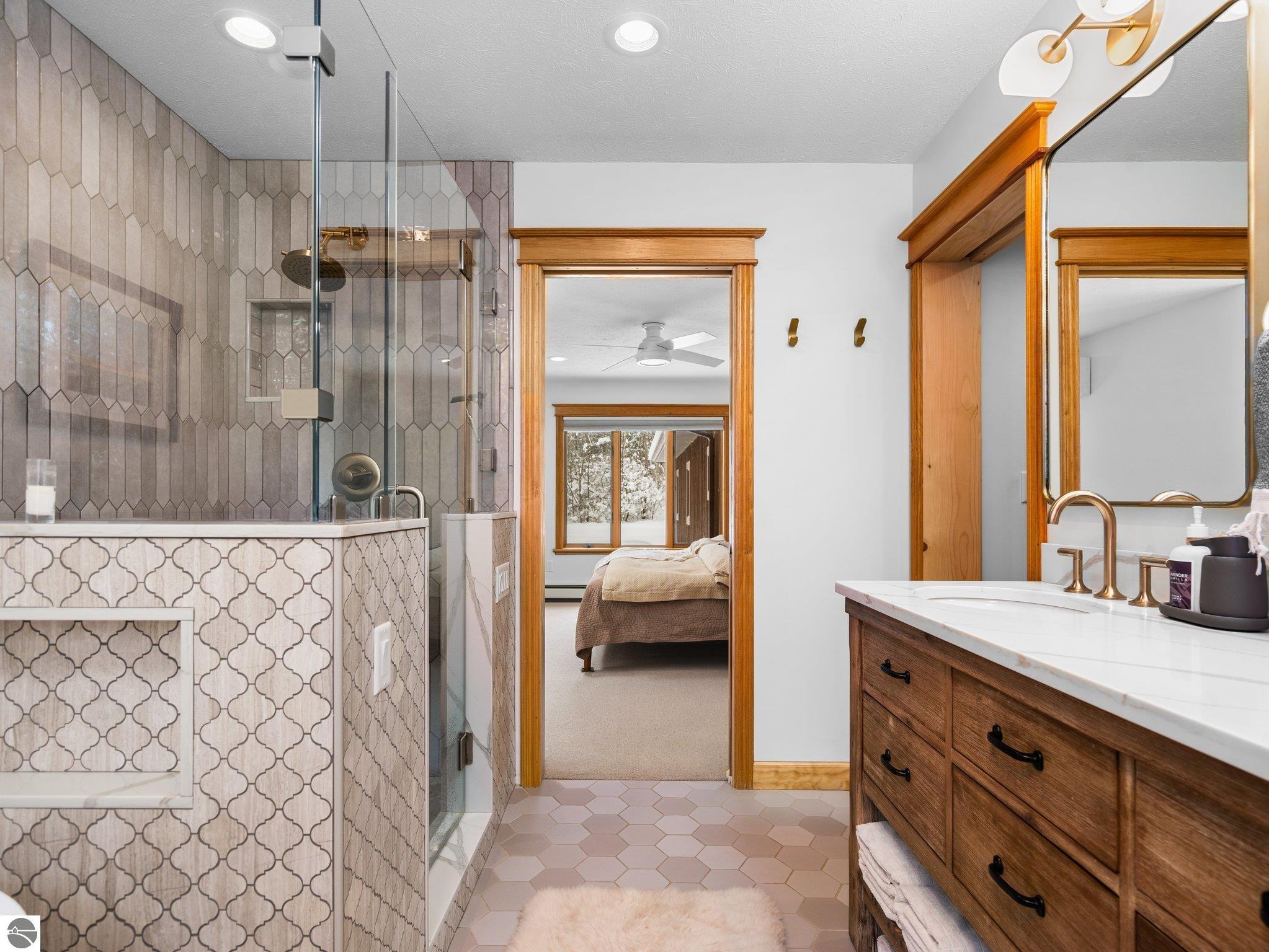 7135 E Birch Point Road