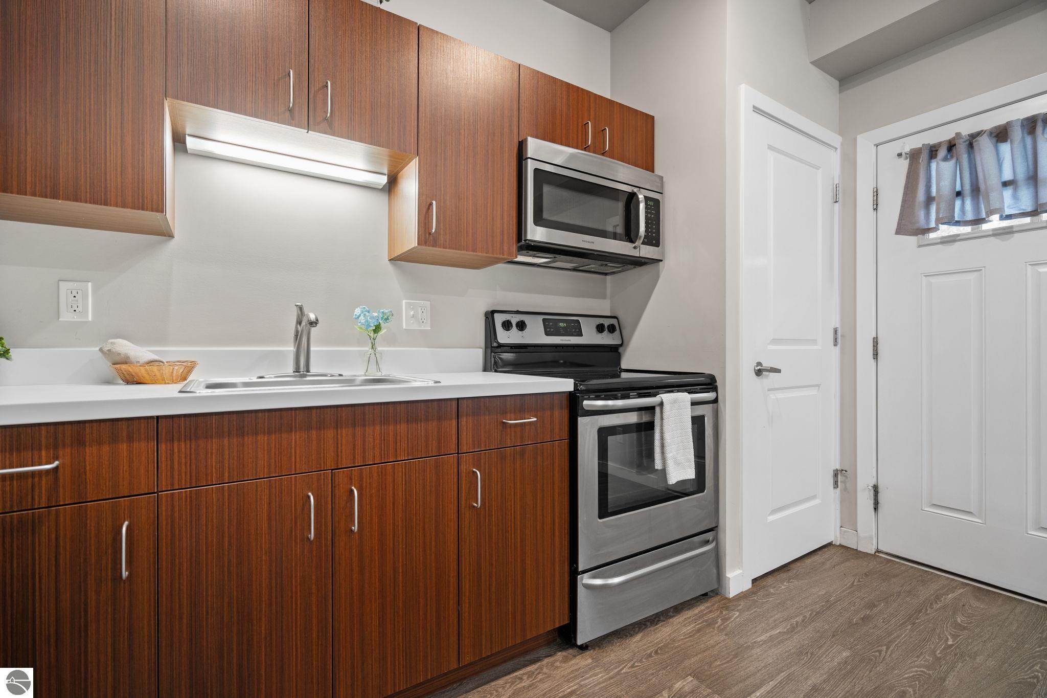 619 E Eighth Street # 13