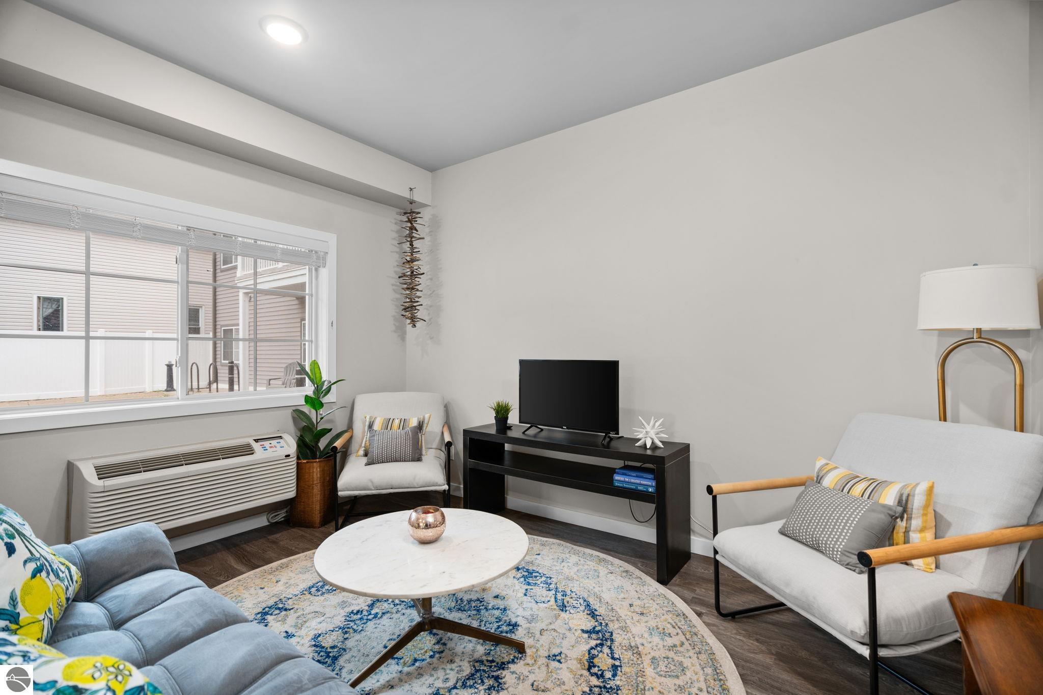 619 E Eighth Street # 13