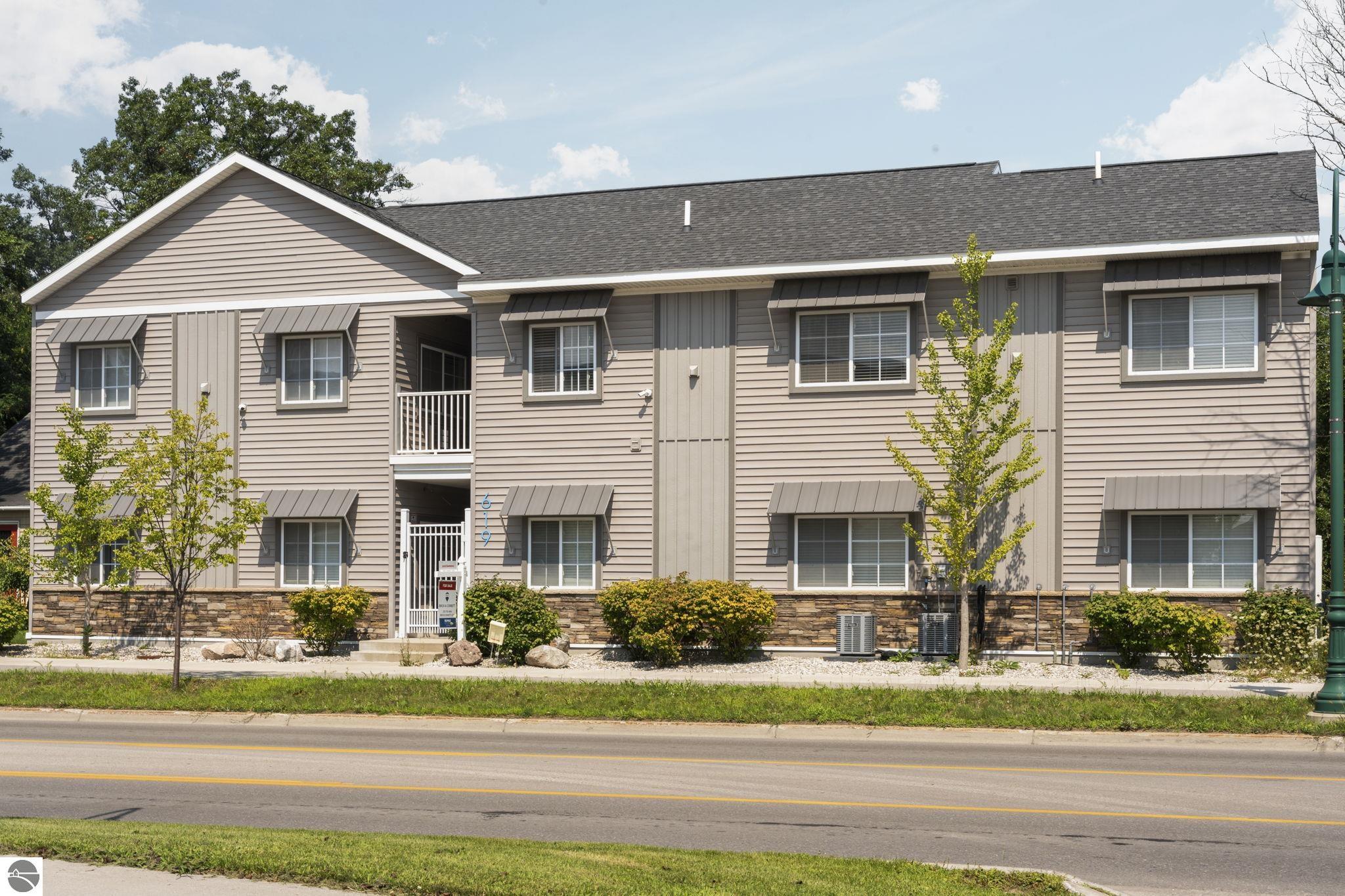 619 E Eighth Street # 13