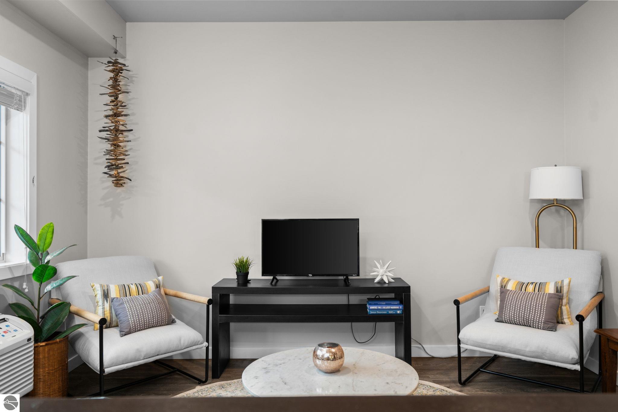 619 E Eighth Street # 13