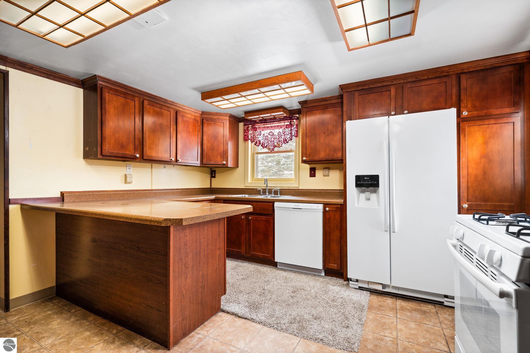 1663 County Road 633