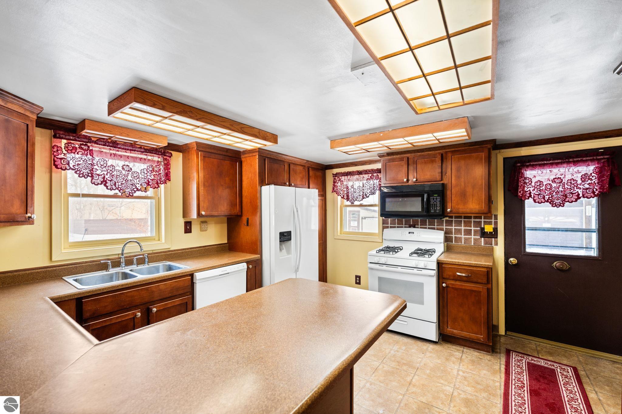 1663 County Road 633