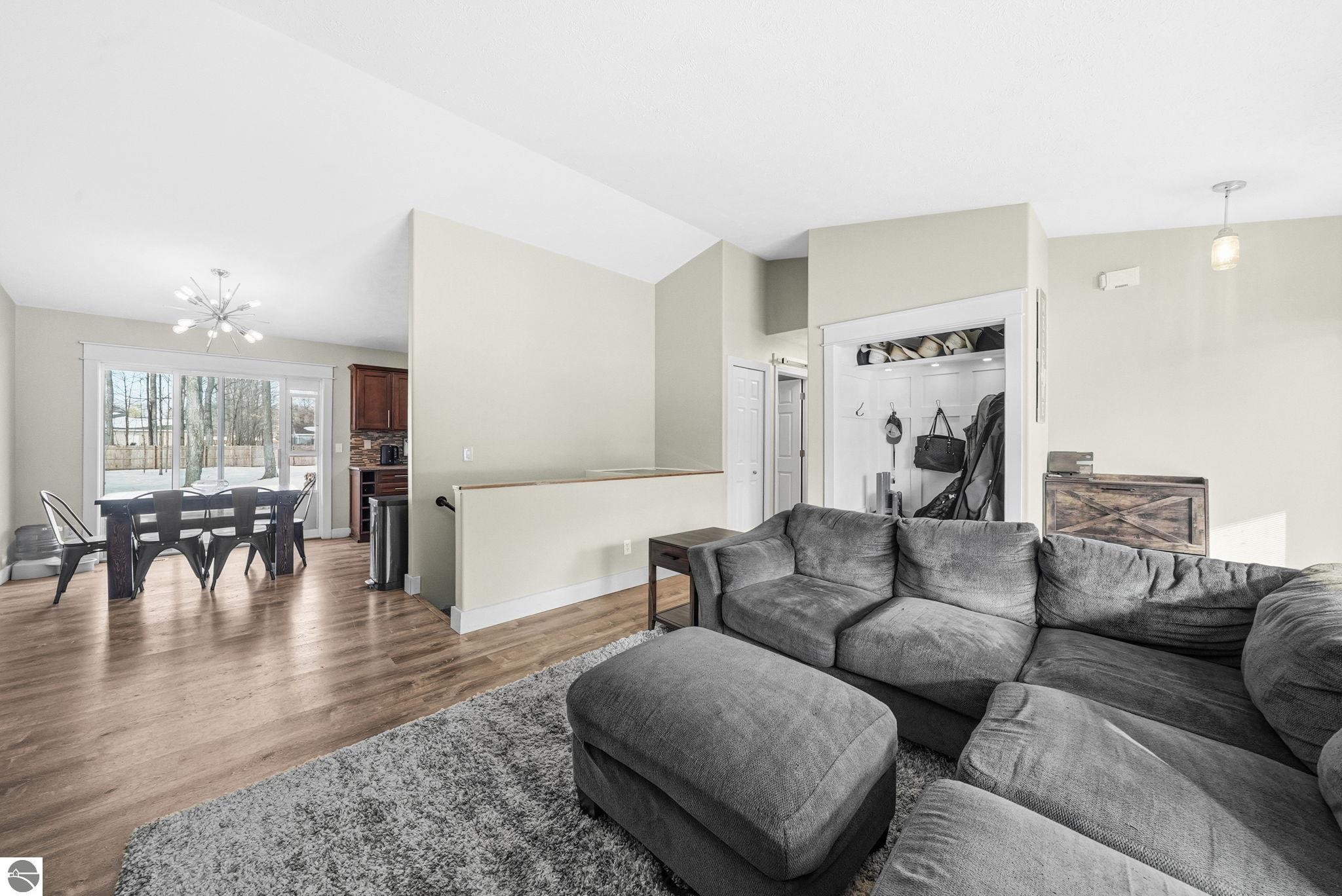 2294 Woodcock Lane