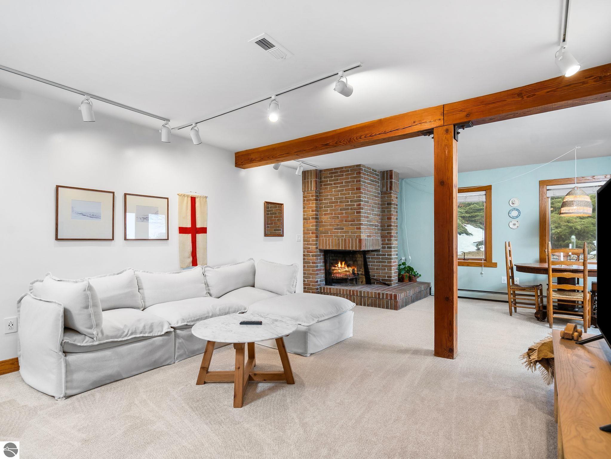 236 N Front Street # 1