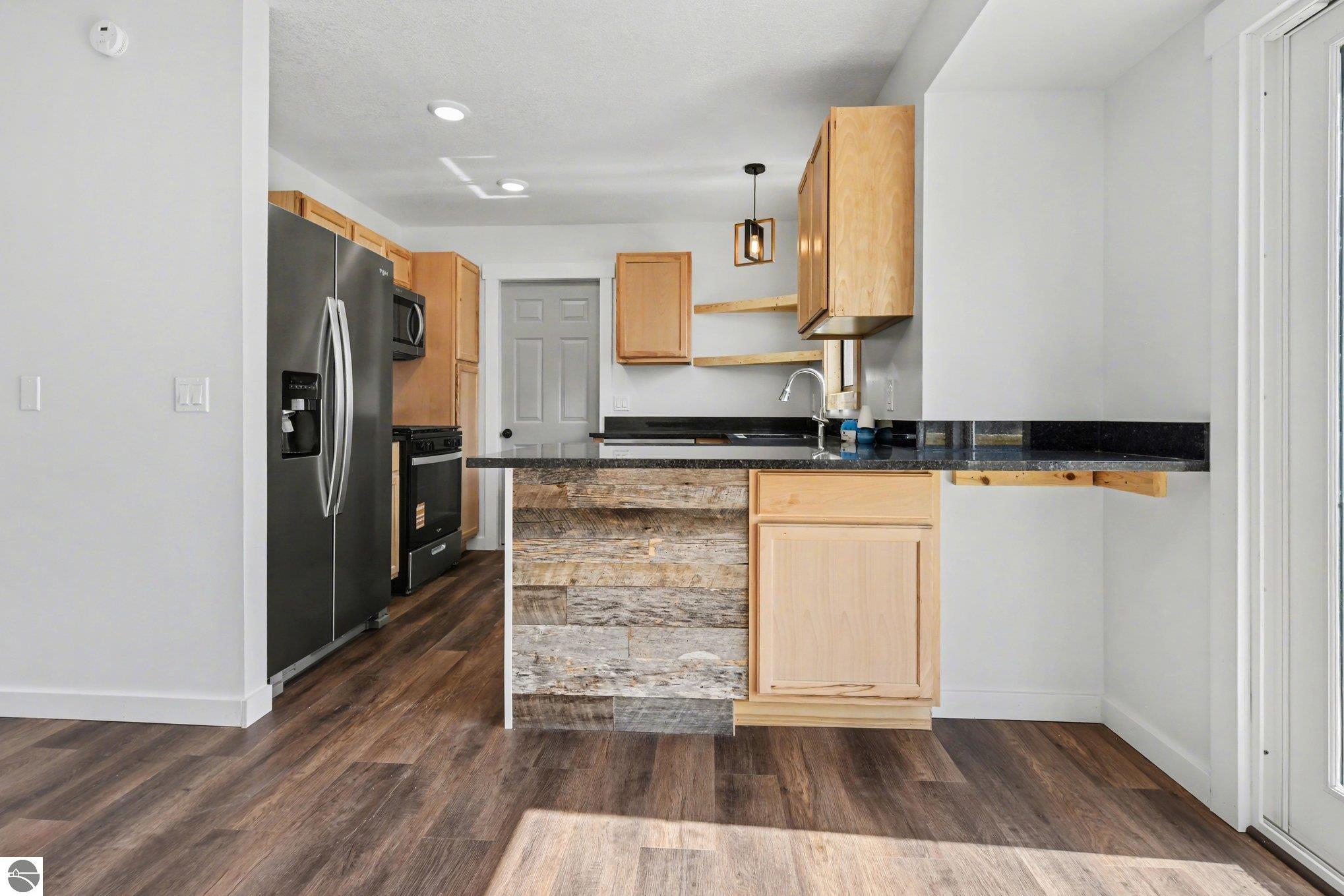 120 E Seventh Street