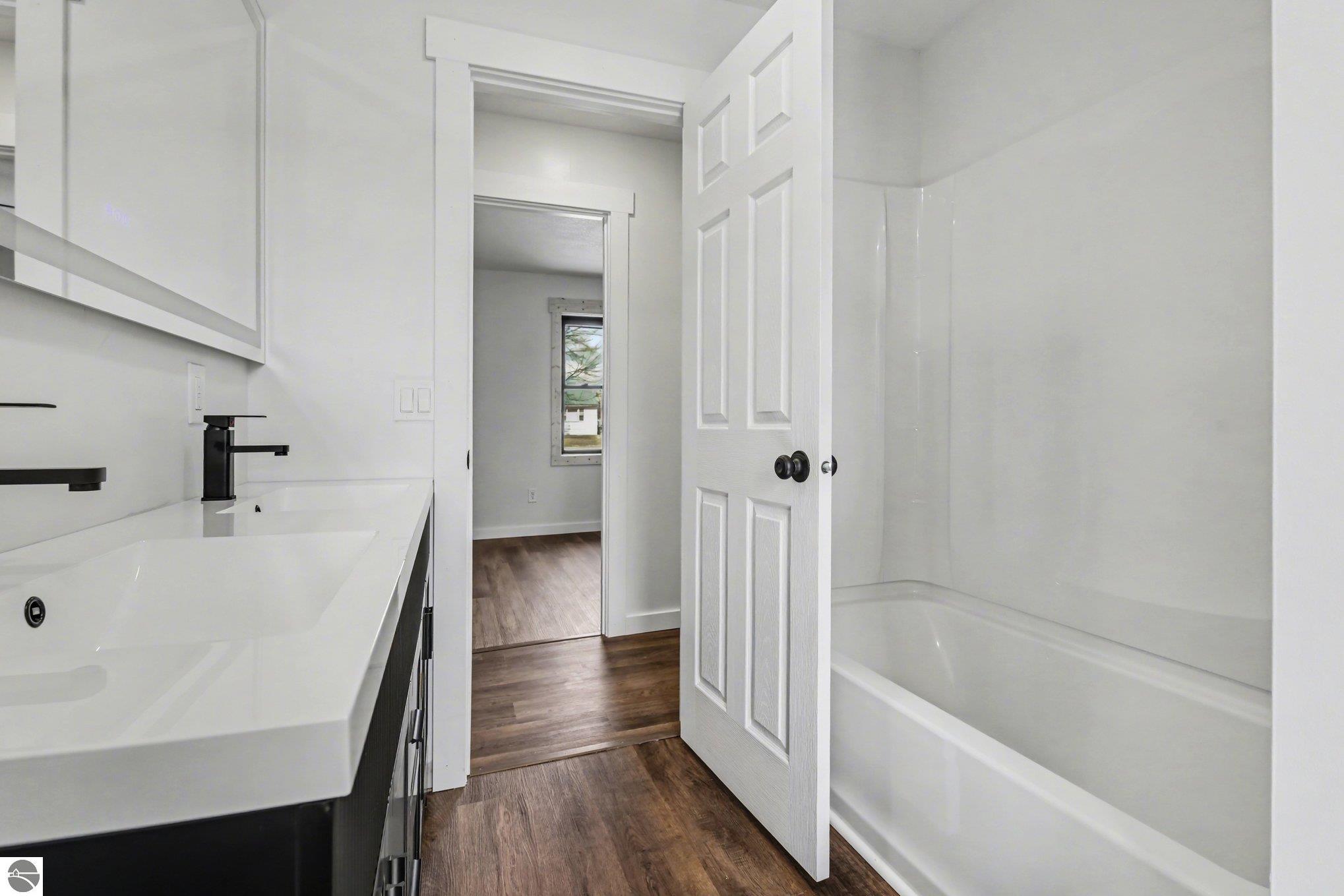 120 E Seventh Street