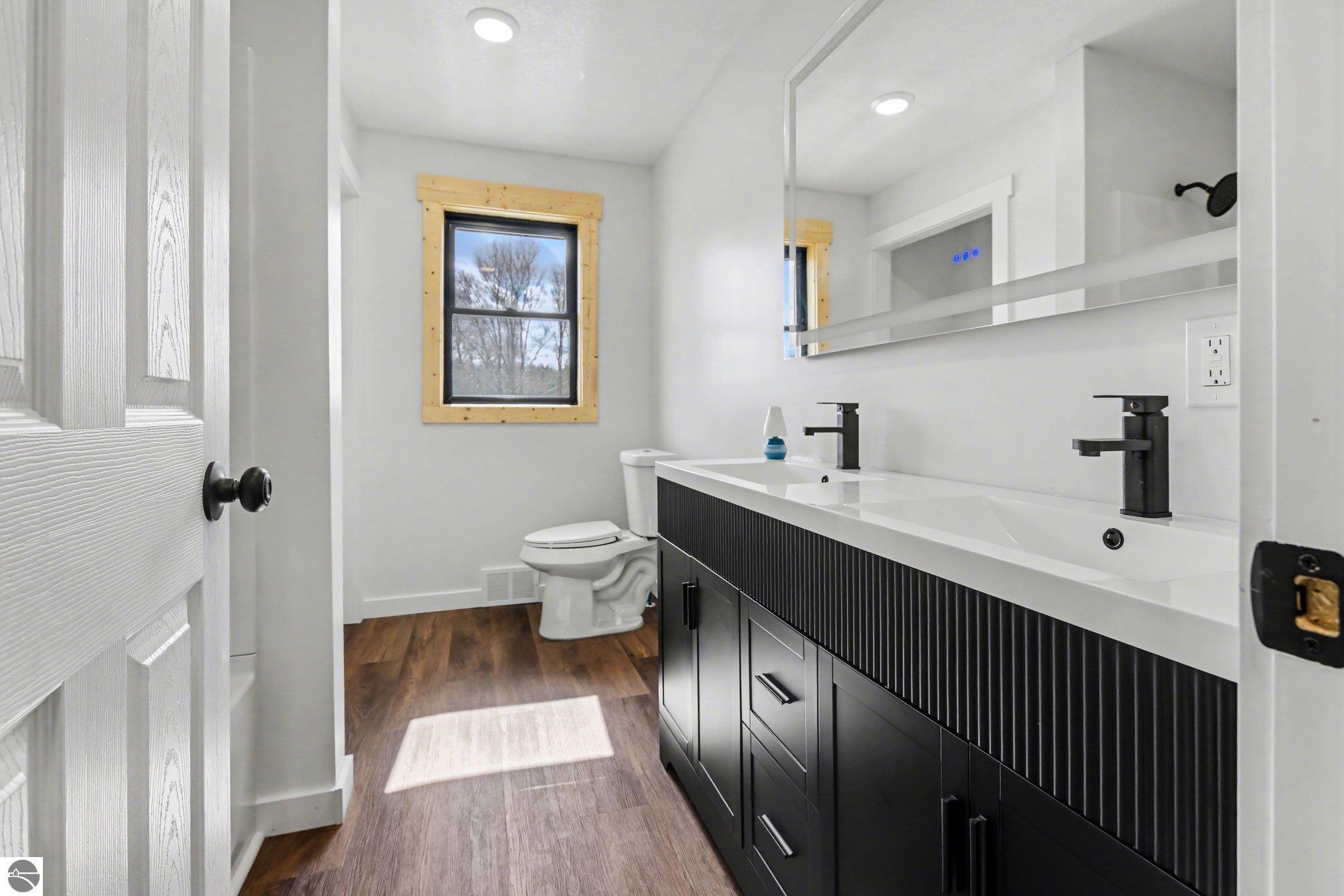 120 E Seventh Street