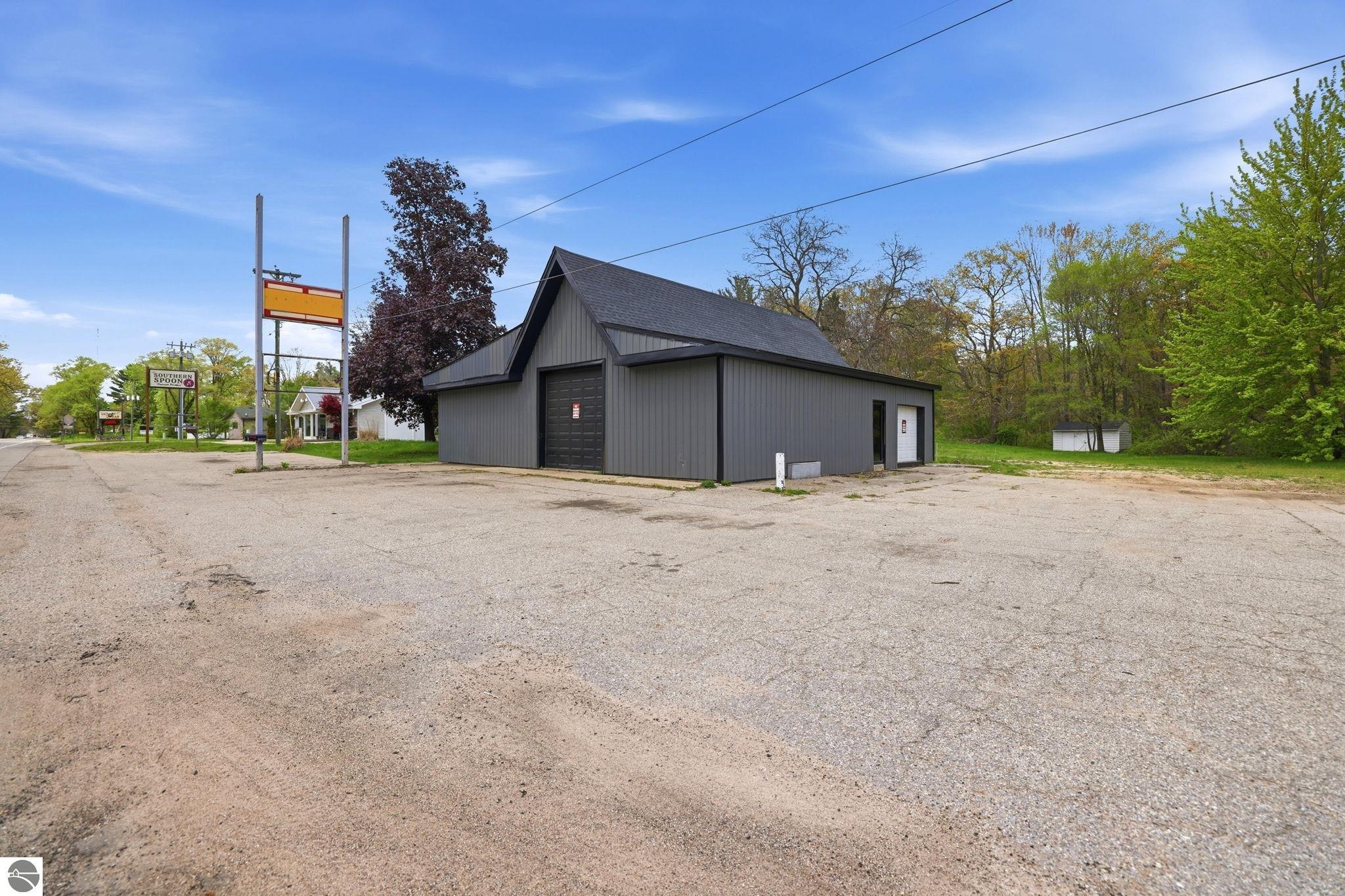 11316 W M-179