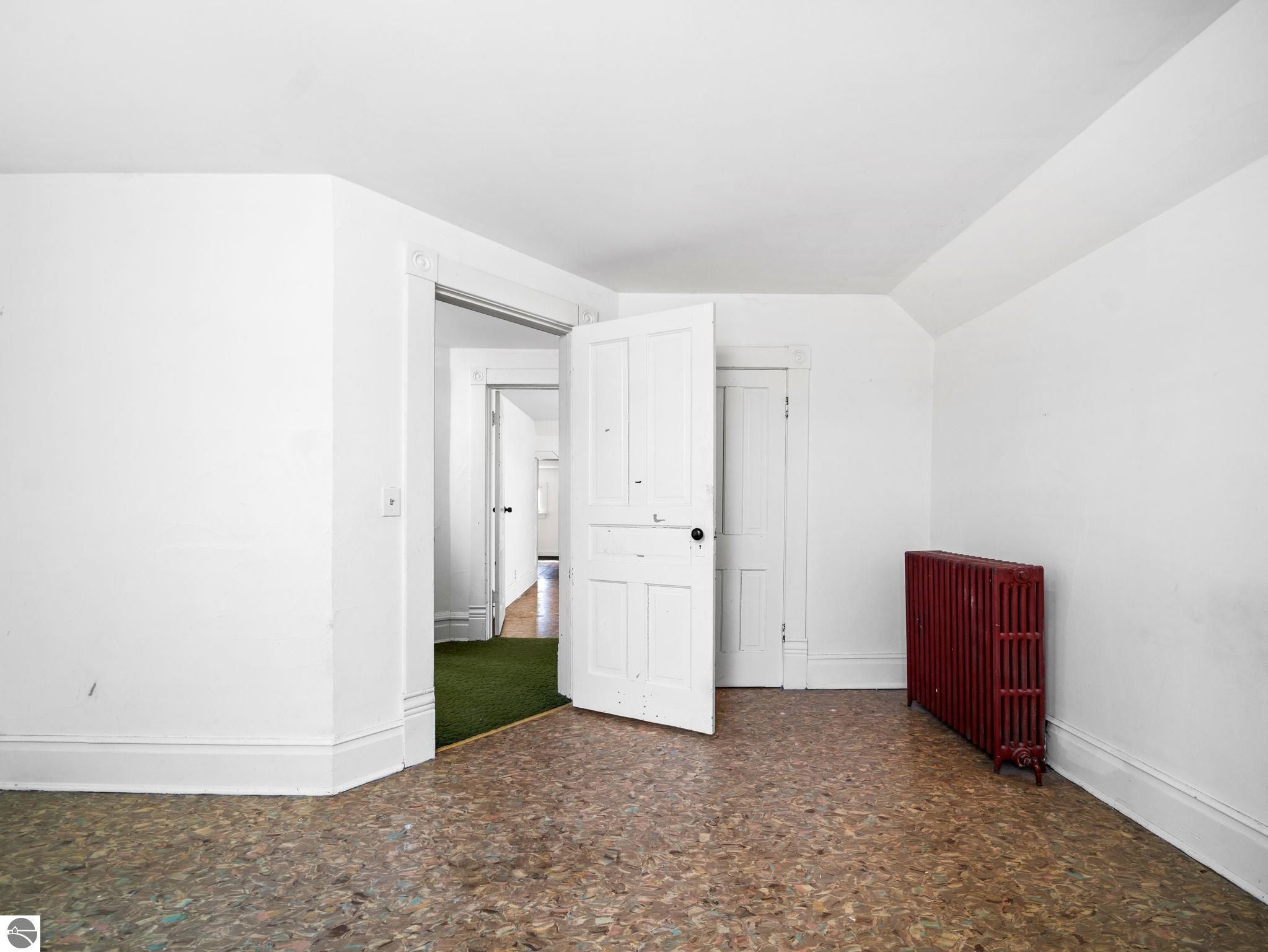 311 W Twelfth Street