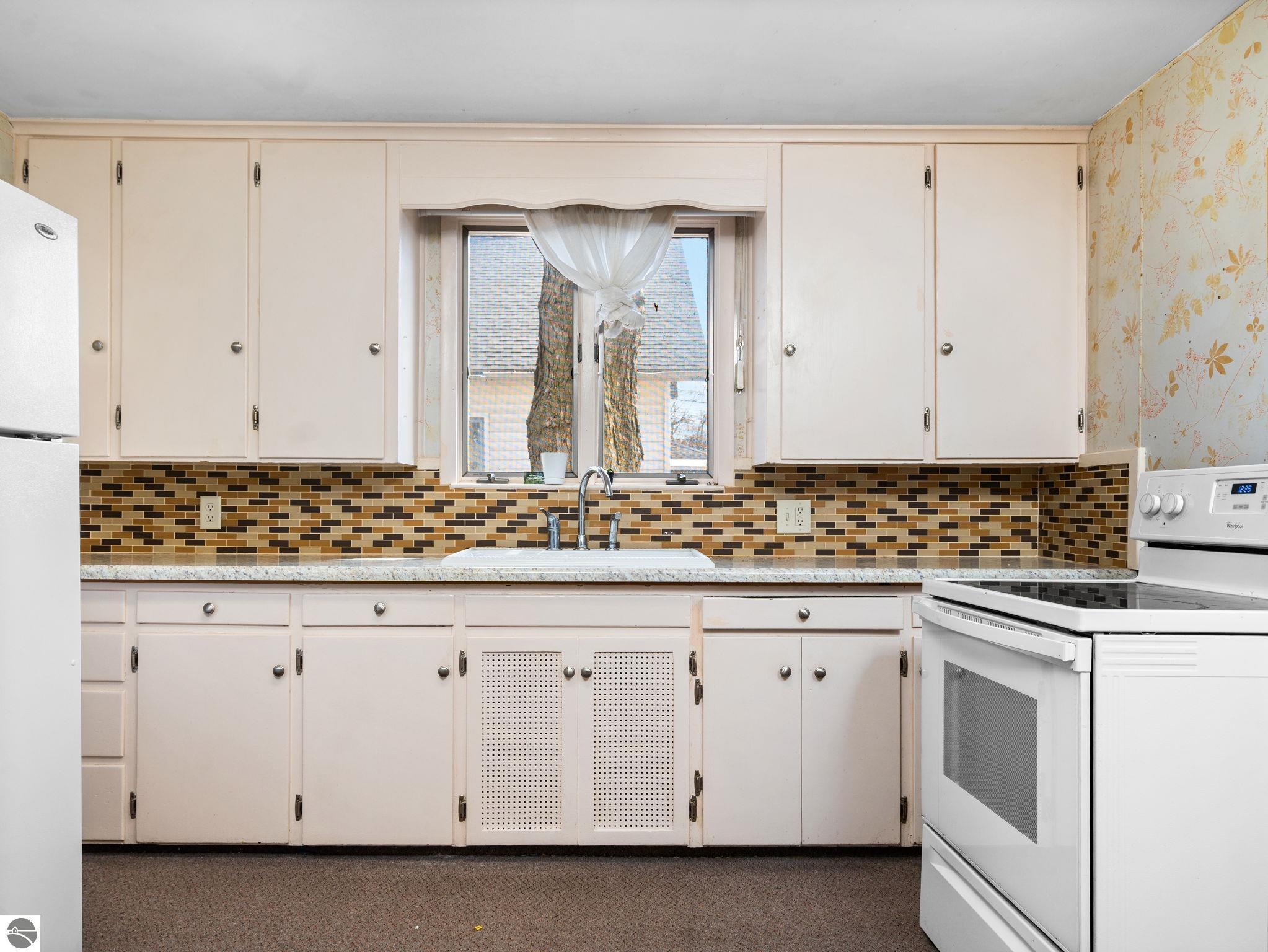 311 W Twelfth Street