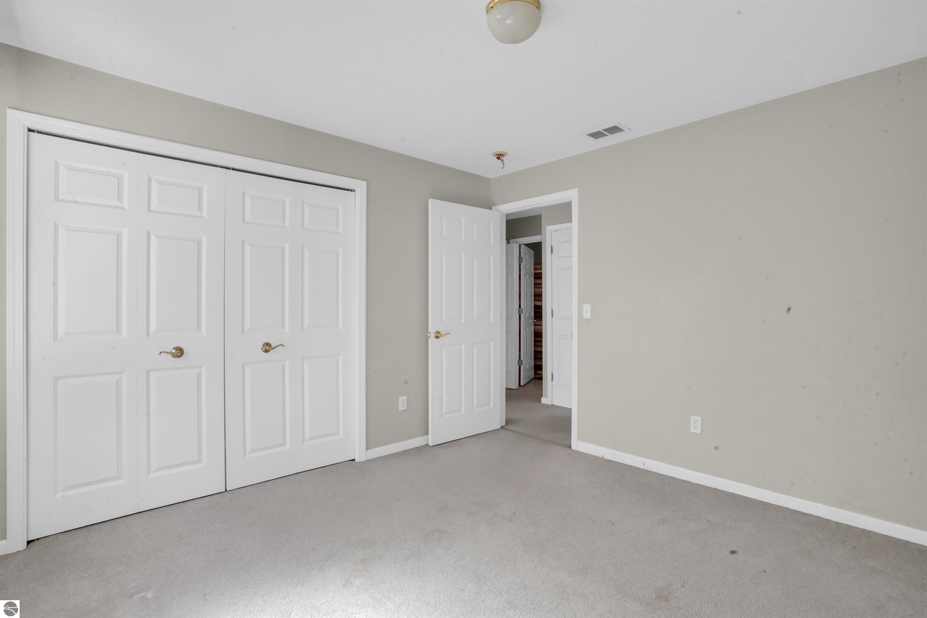 895 Meadowview Court