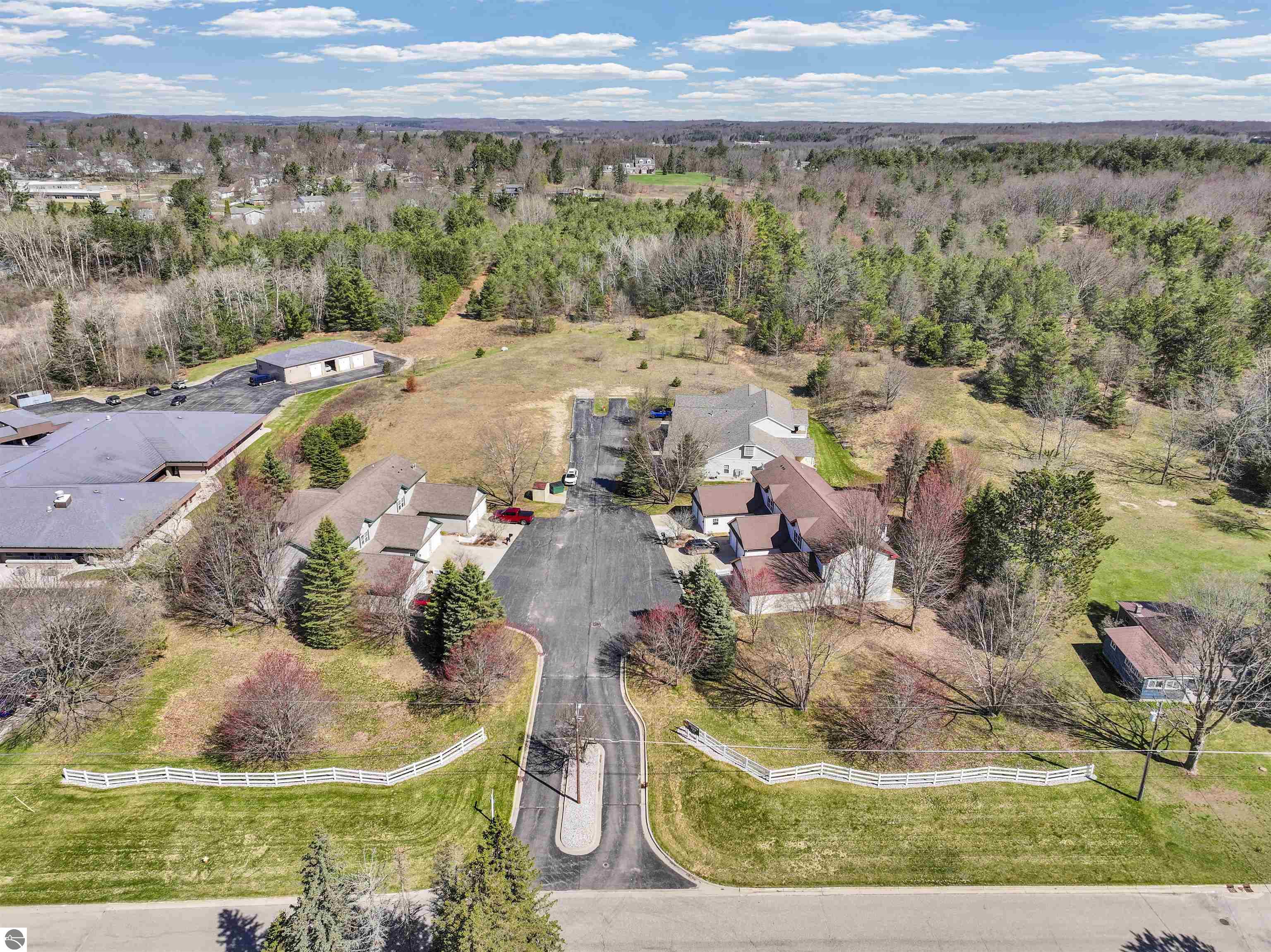 895 Meadowview Court