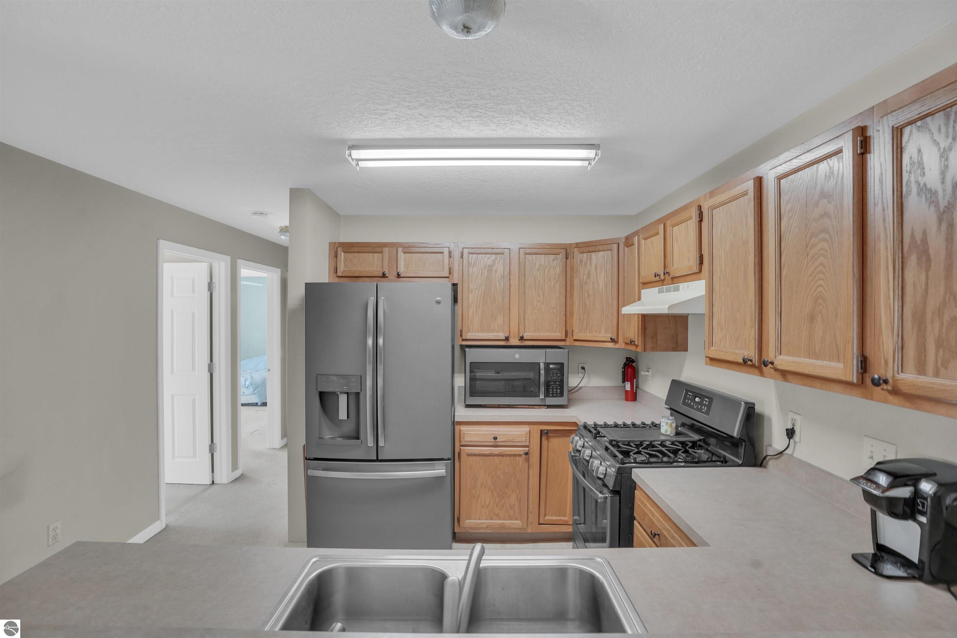 895 Meadowview Court