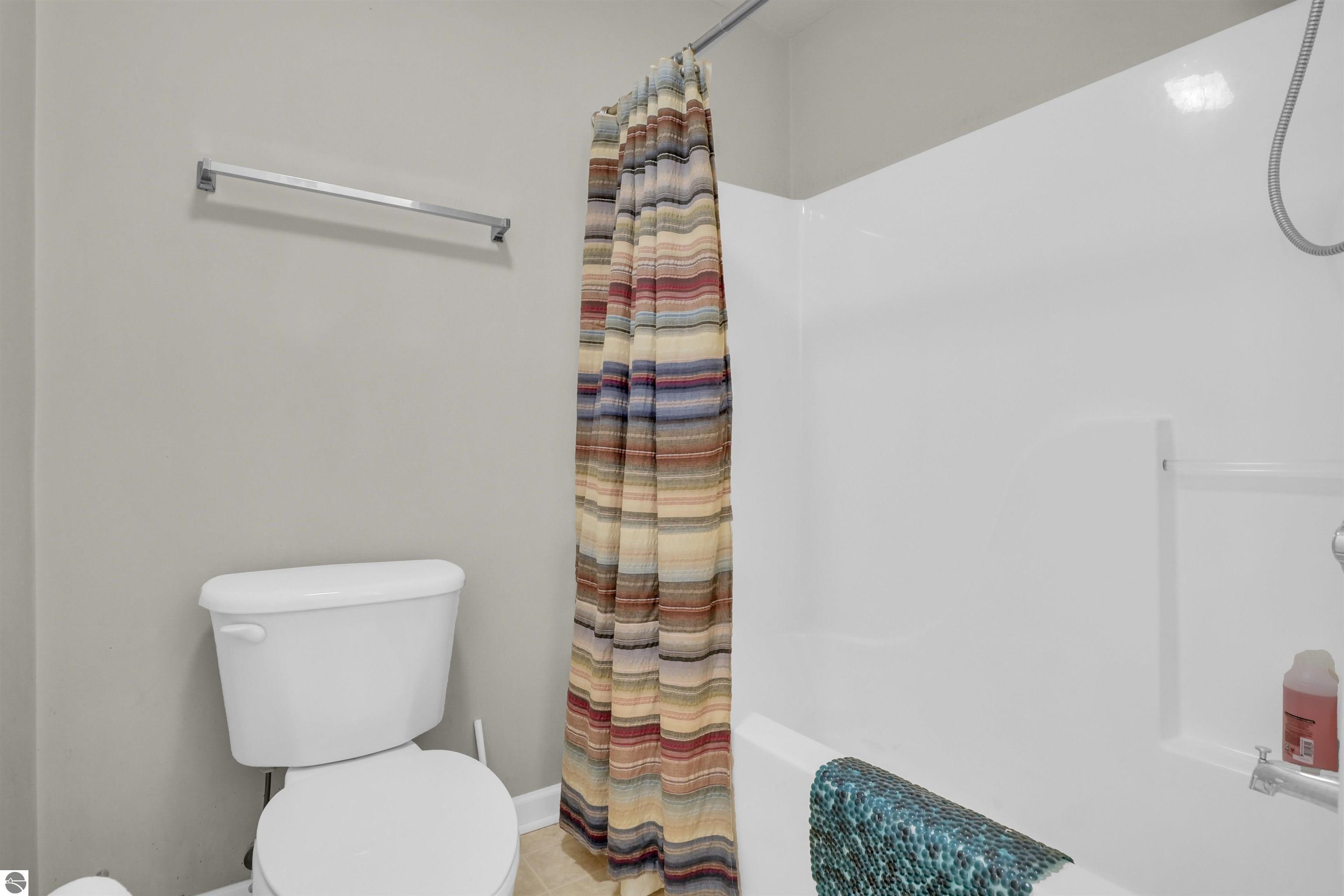 895 Meadowview Court