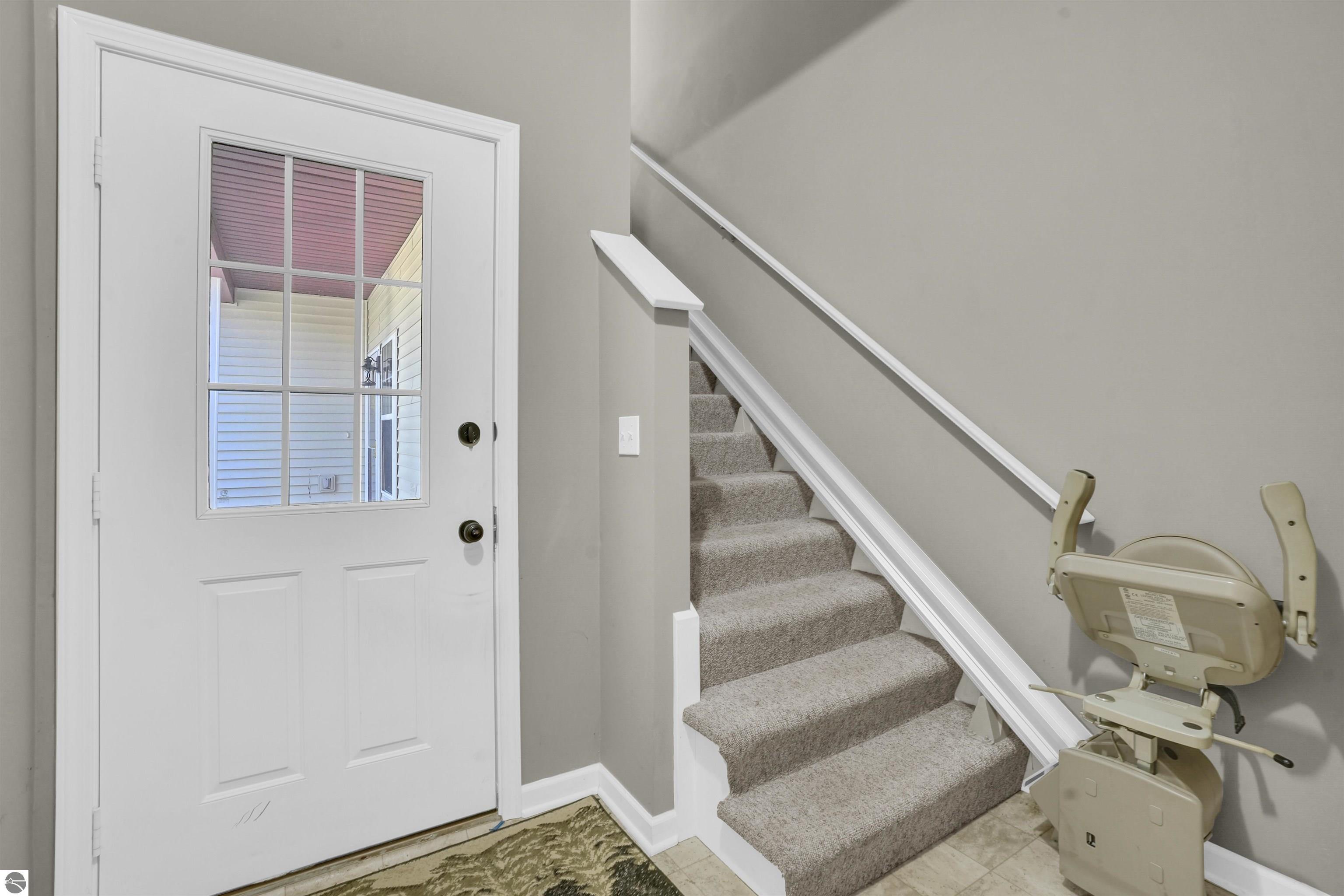 895 Meadowview Court