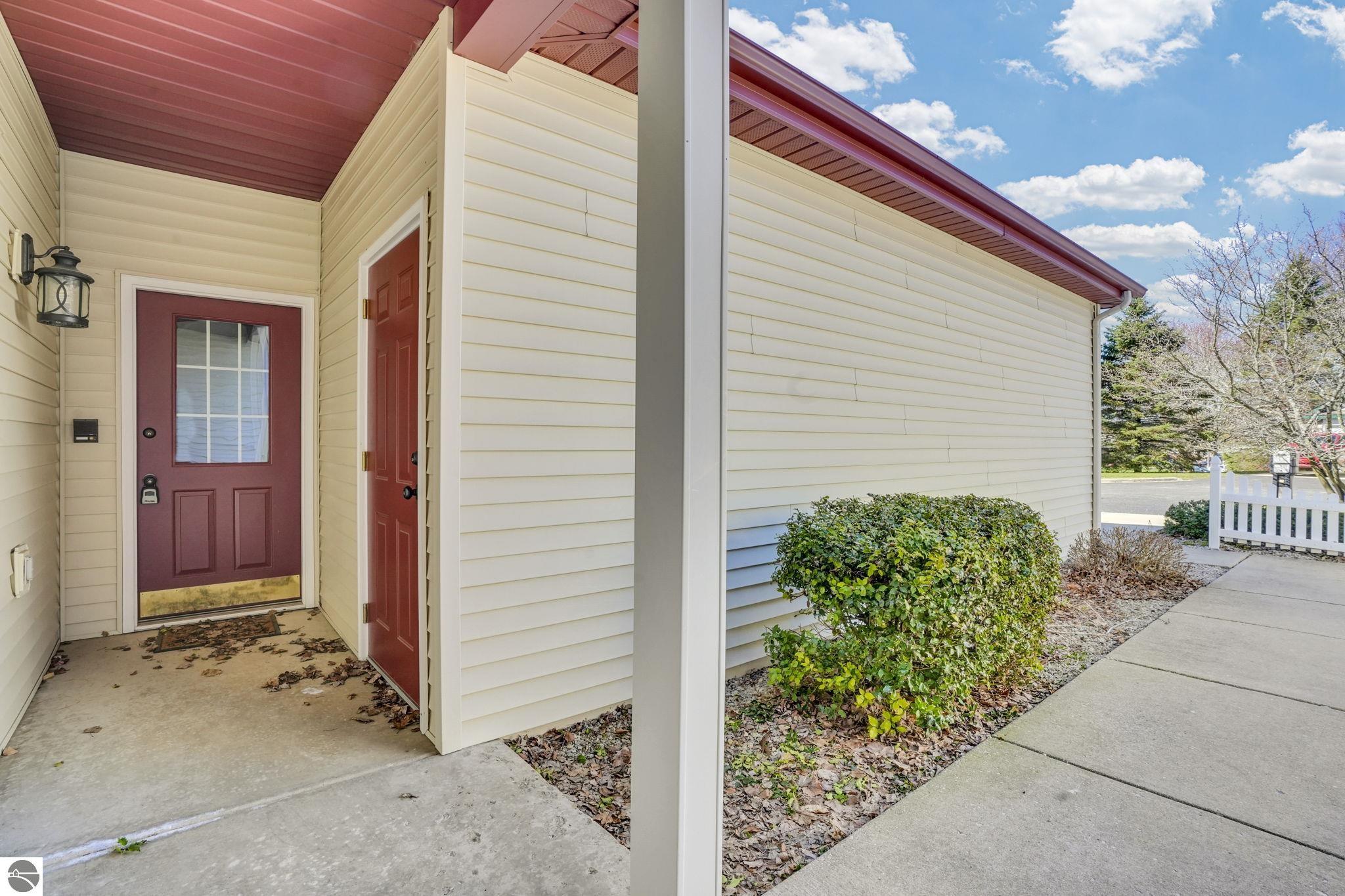 895 Meadowview Court